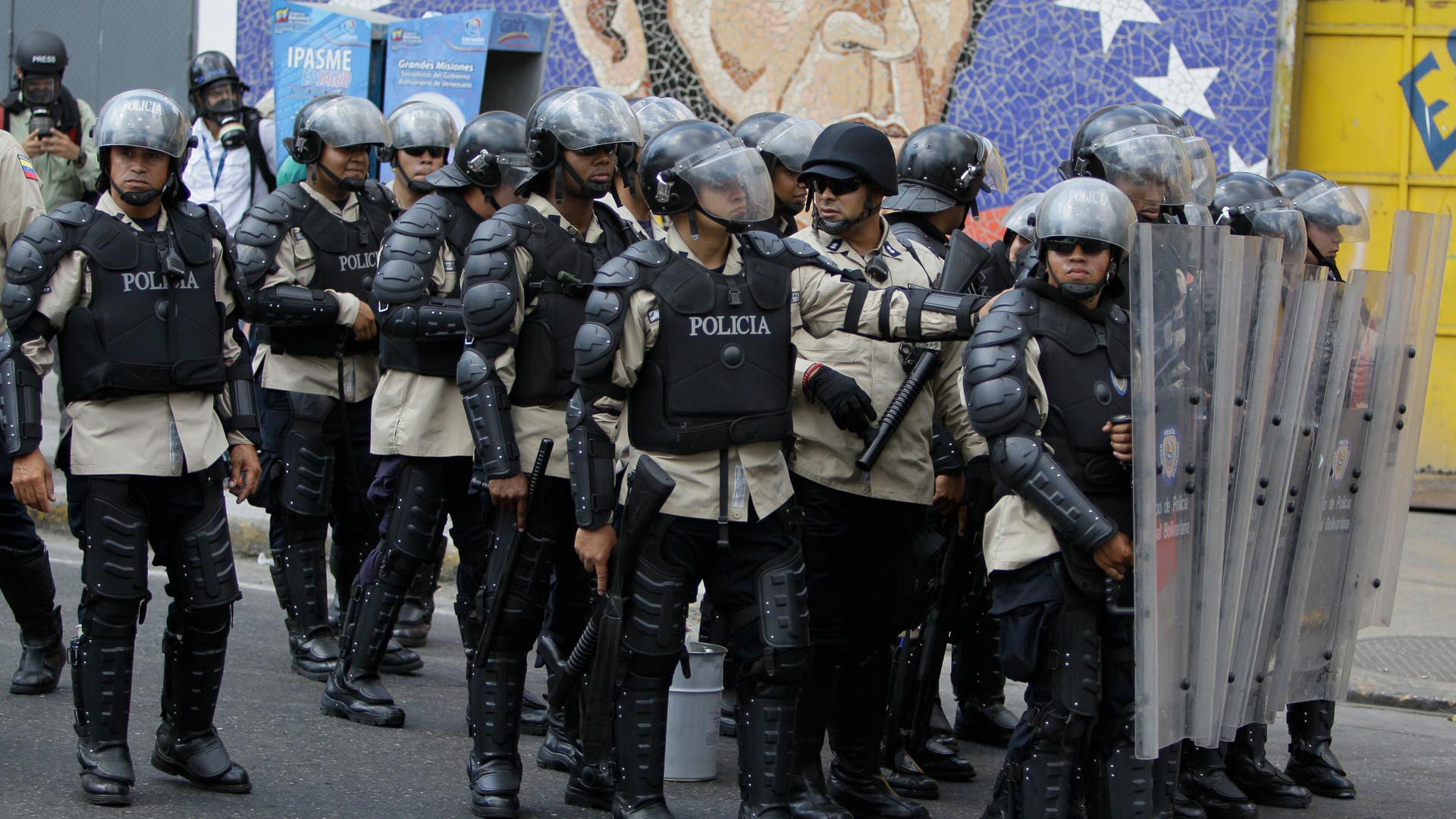 Venezuela_Student_Mar_Llen_9_