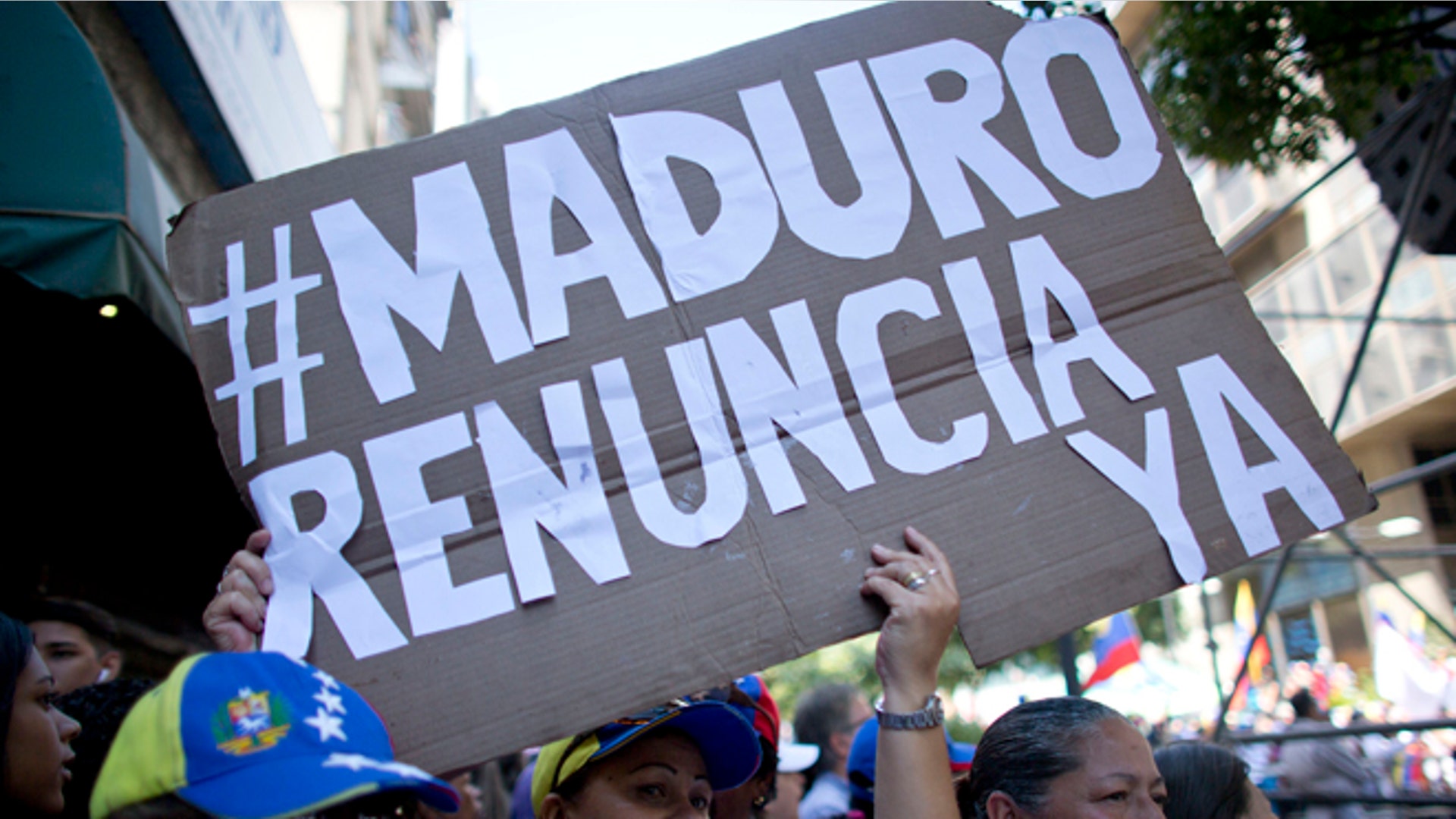 Venezuela_dueling_marches__6_