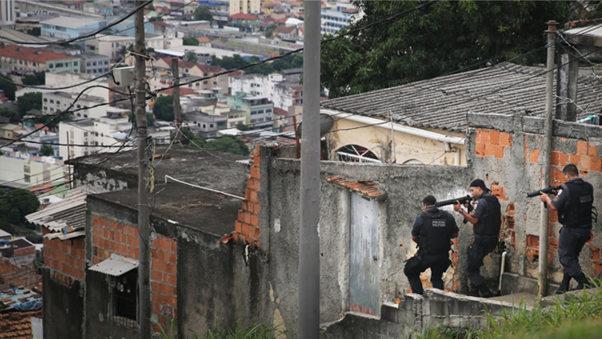 Violence_favela_Rio_Latino_top