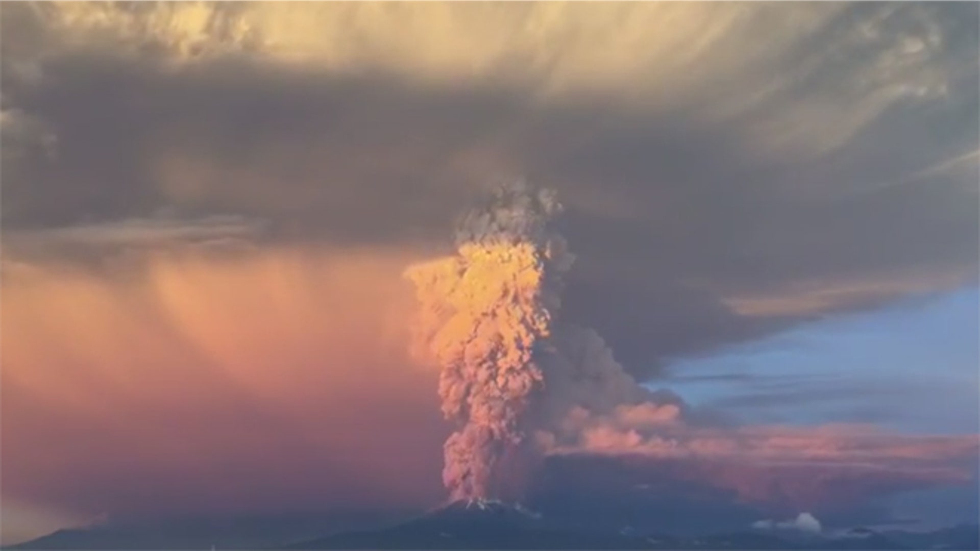 Volcano_Chile_Latino