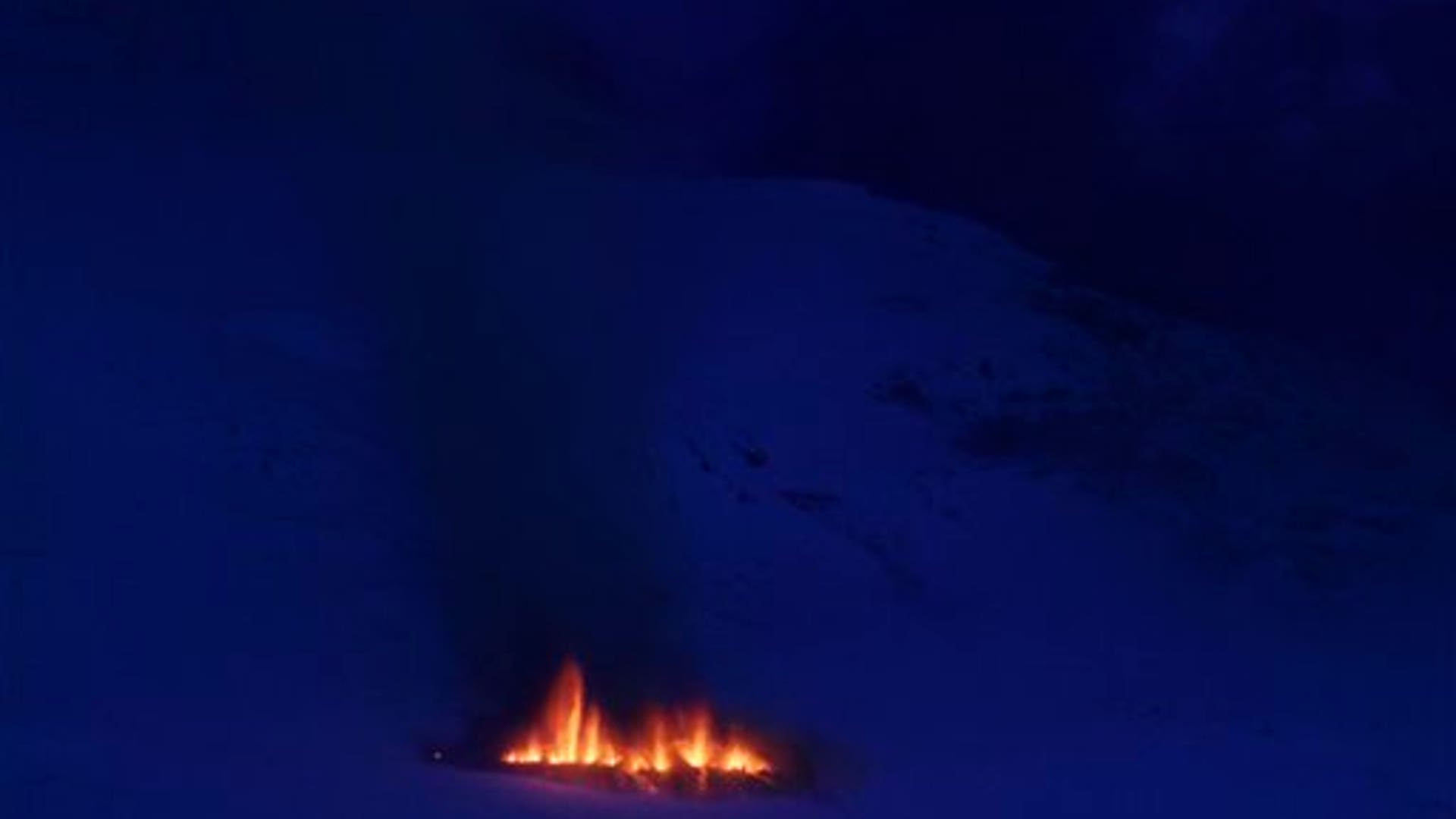 Volcano_in_Iceland_2