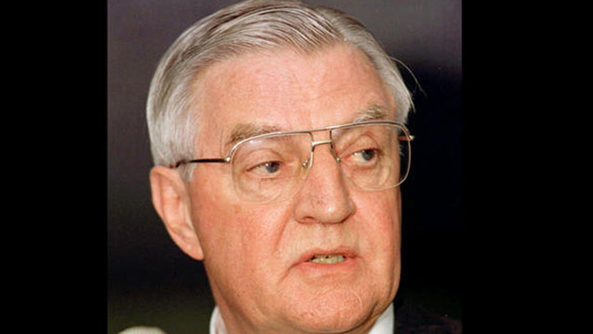 Walter Mondale: Lose the 'idiot board' teleprompters