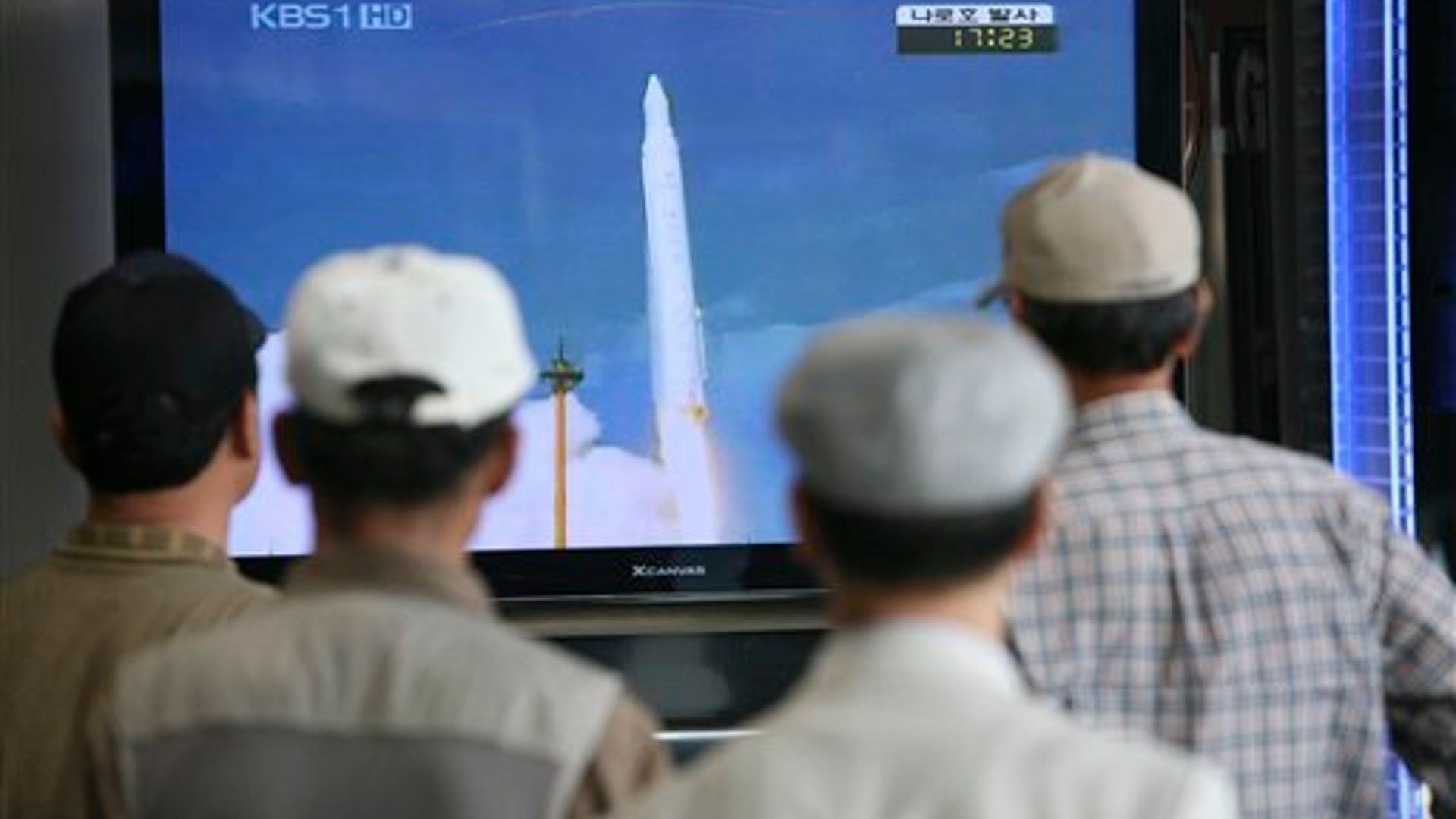 Watching_the_Launch_Live_2