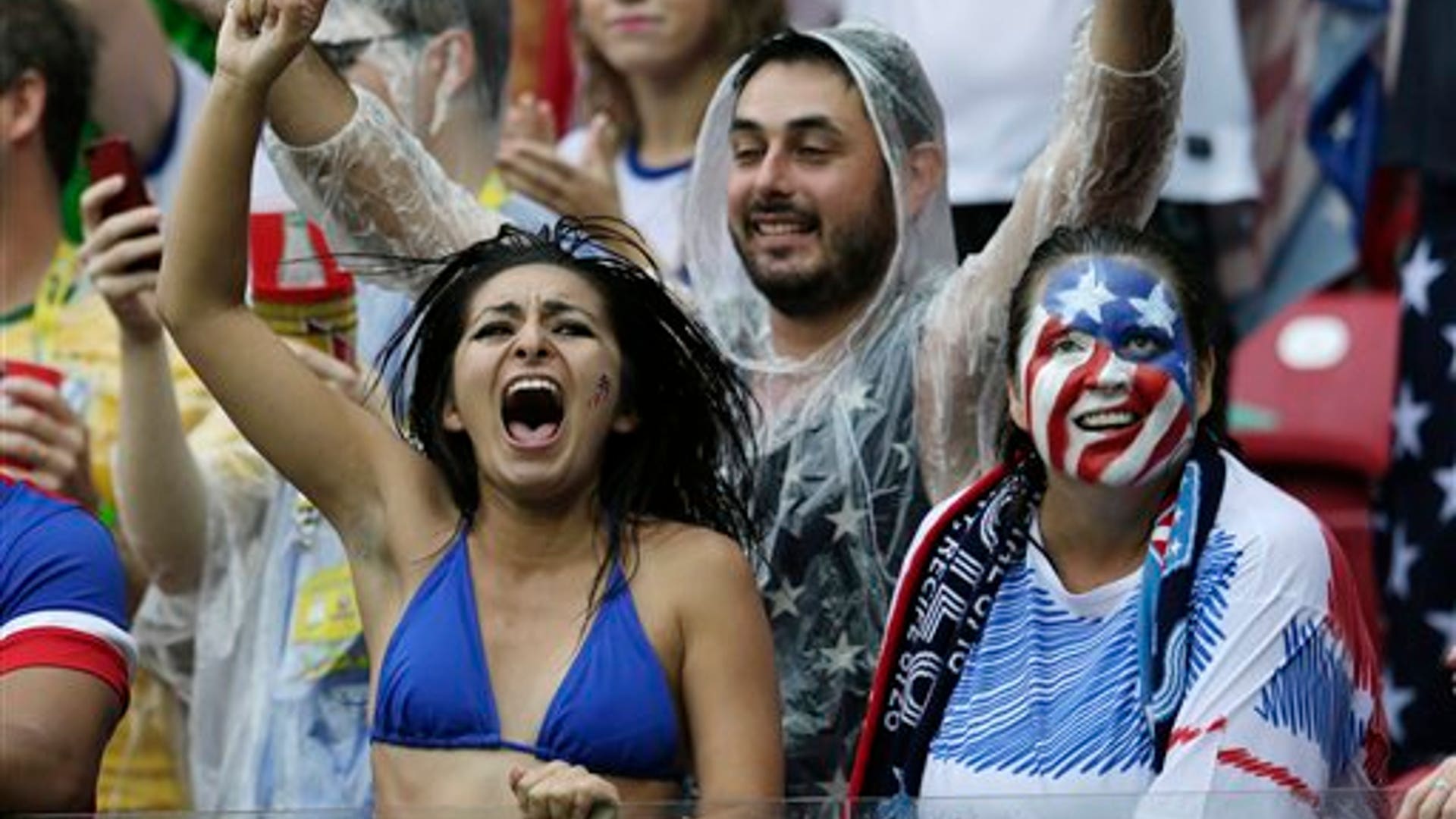 World_Cup_Women_fans_20