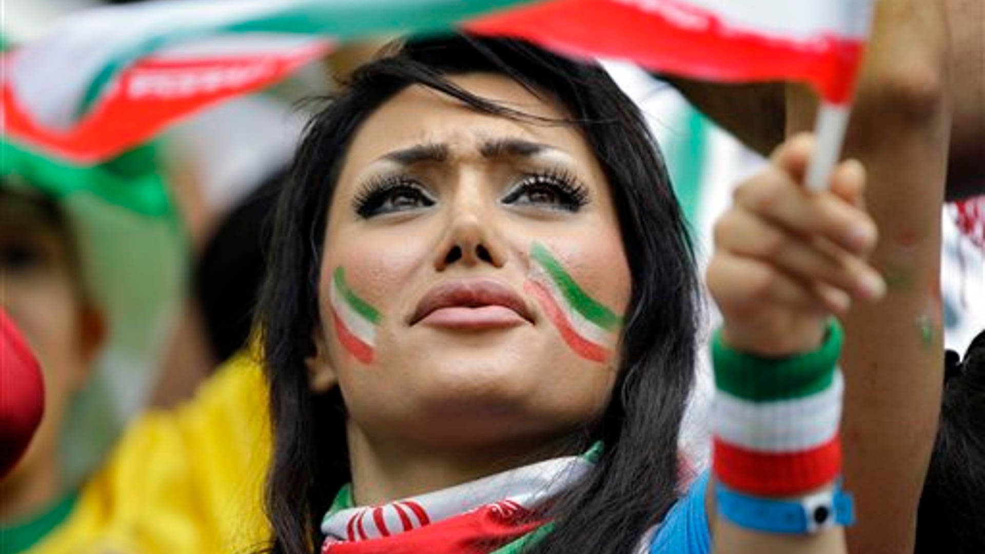 World_Cup_Women_fans_23