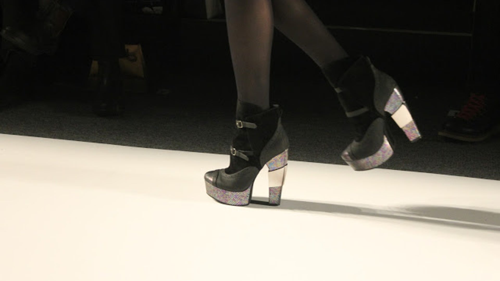 Runway_shoes_Wanderlust