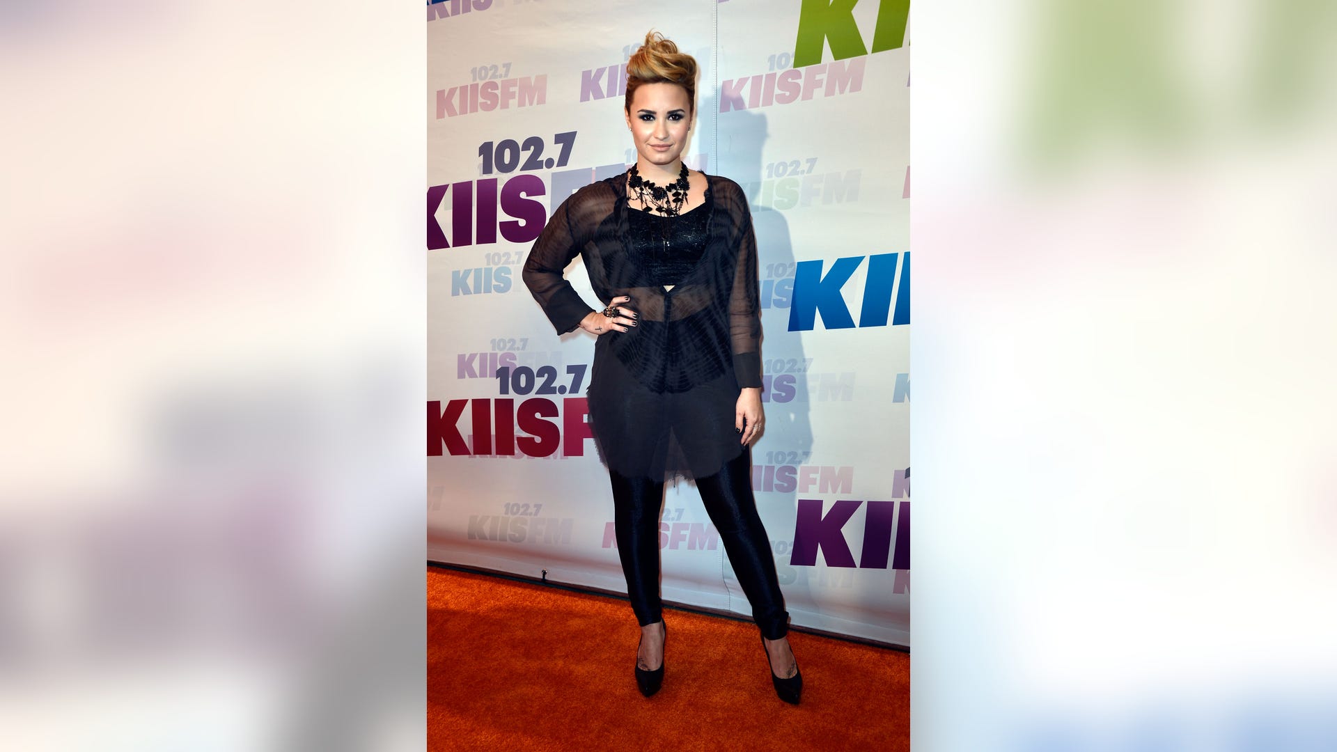 Demi_Lovato_Hair_Transformation__17_