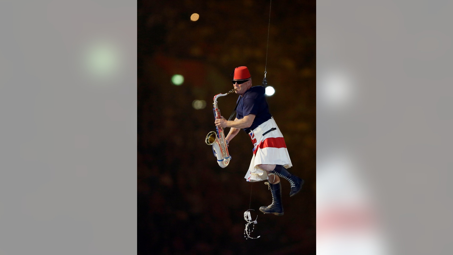 London_Olympics_Closi_Llen_4_