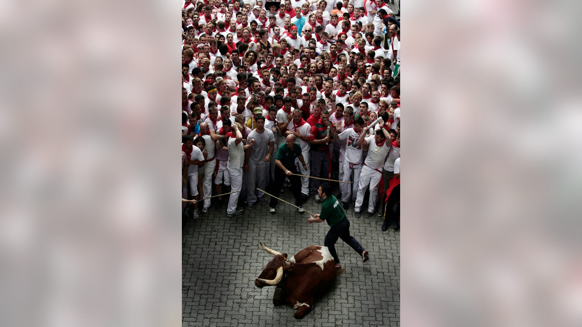 Running_of_the_bulls_11