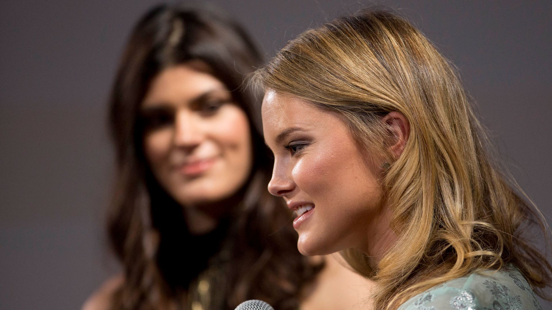 Brazil_Pirelli_Calend_Grat__4_