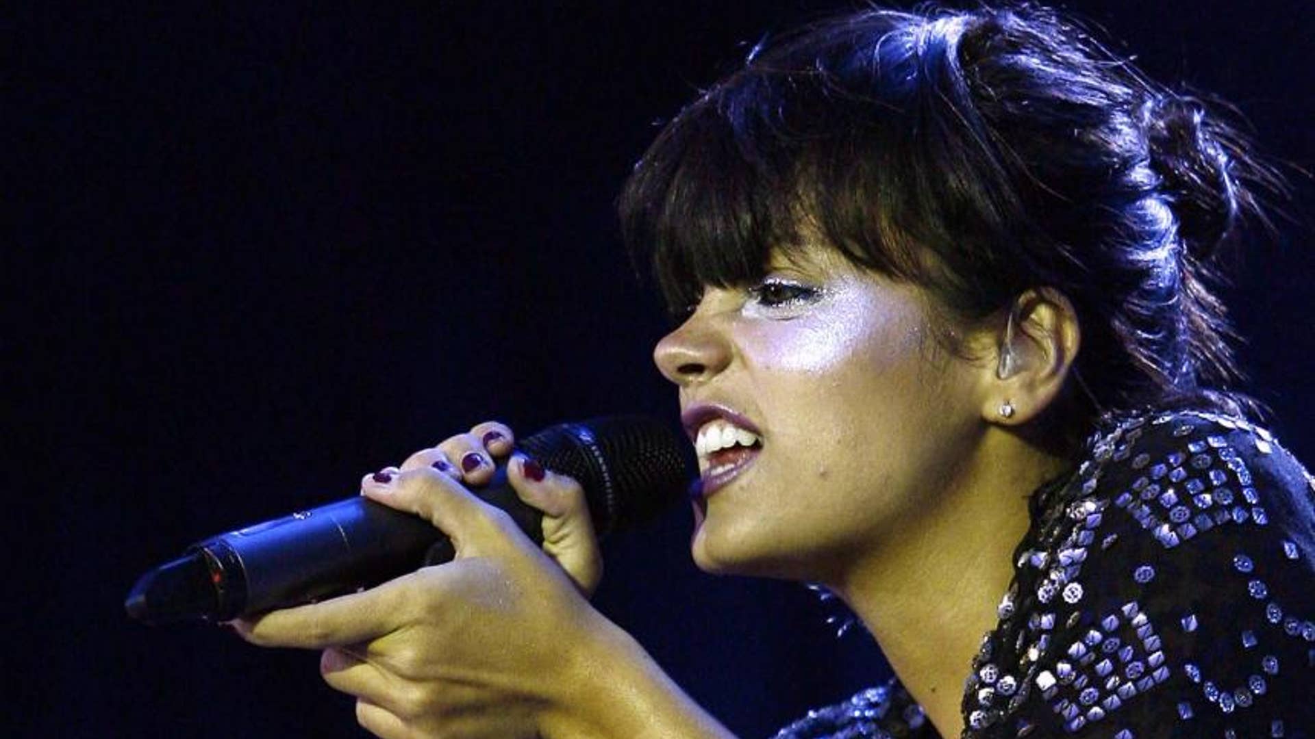 6-celebrities-with-superfluous-nipples-fox-news