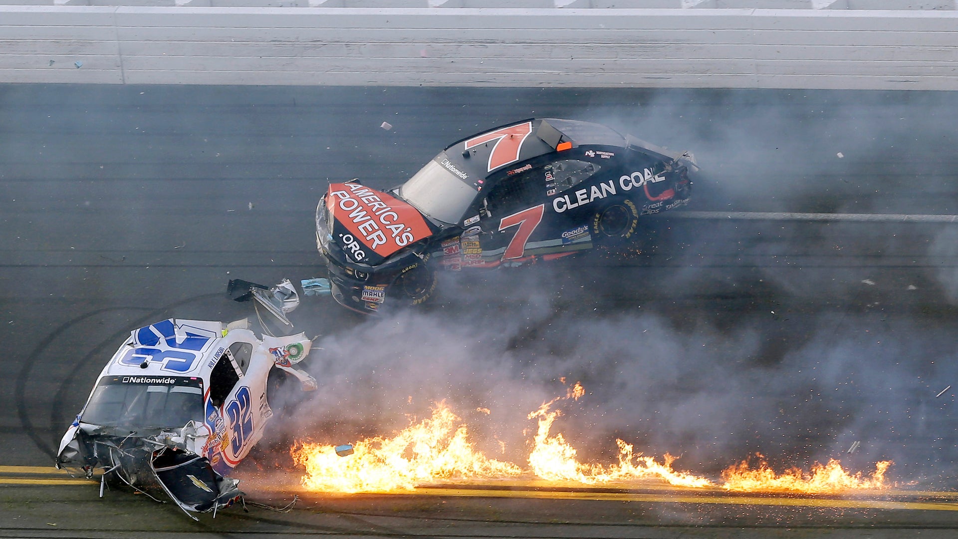 APTOPIX_NASCAR_Dayton1