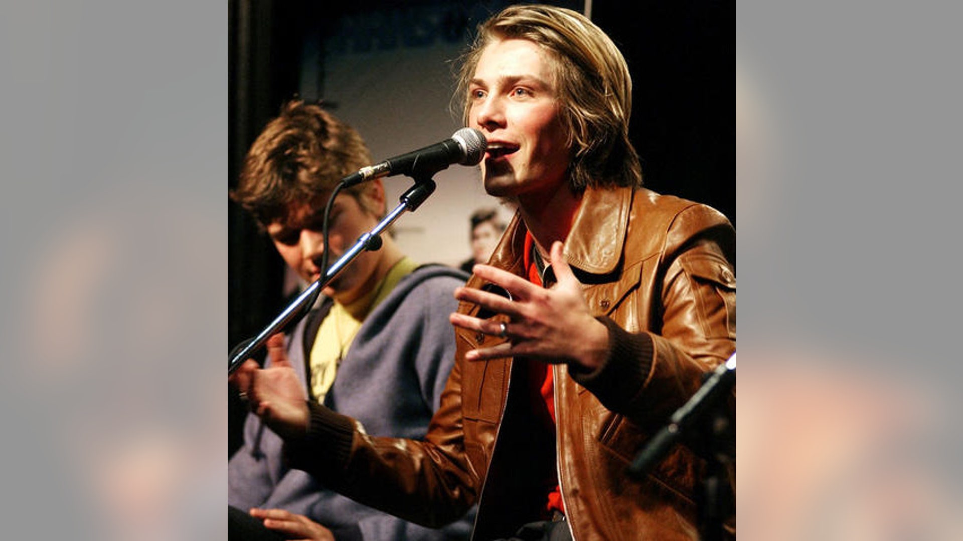 Taylor_Hanson_dsfdsf