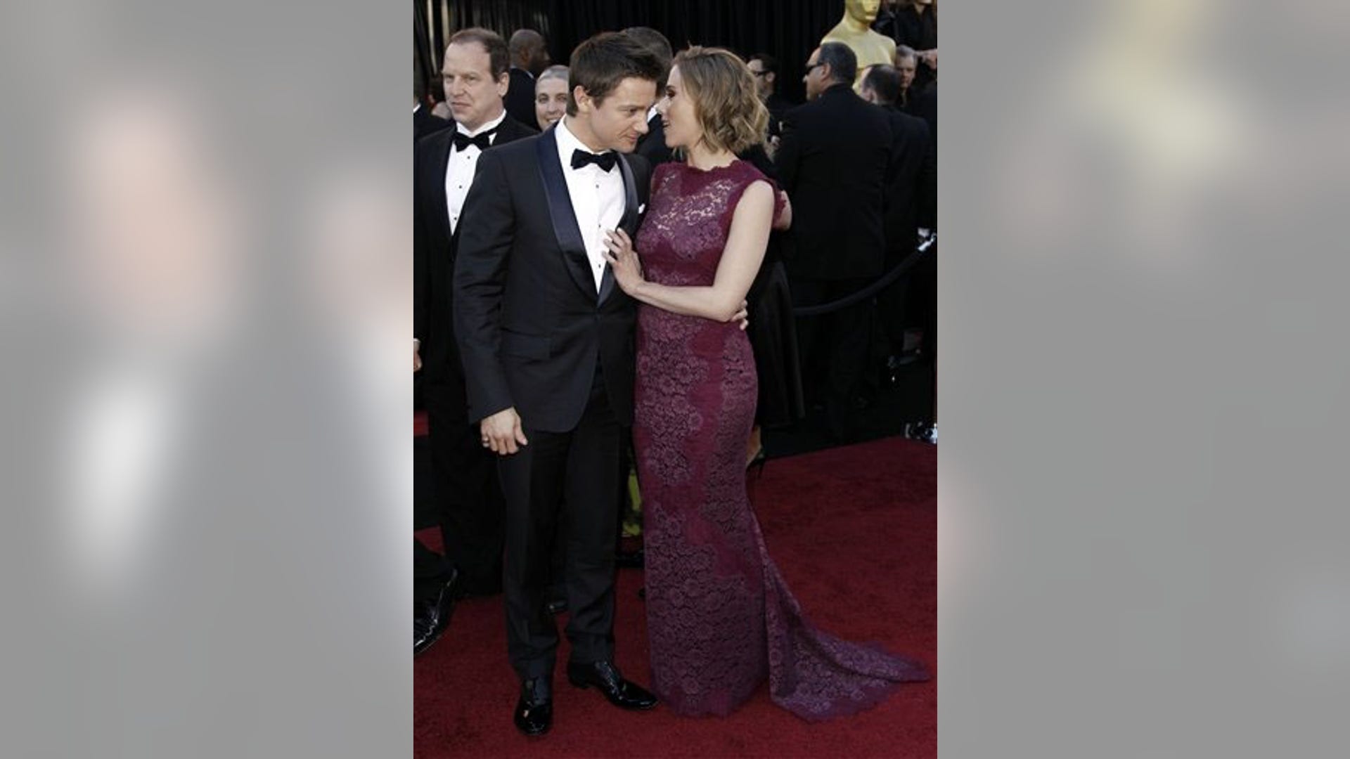 Scarlet and Jeremy Renner 