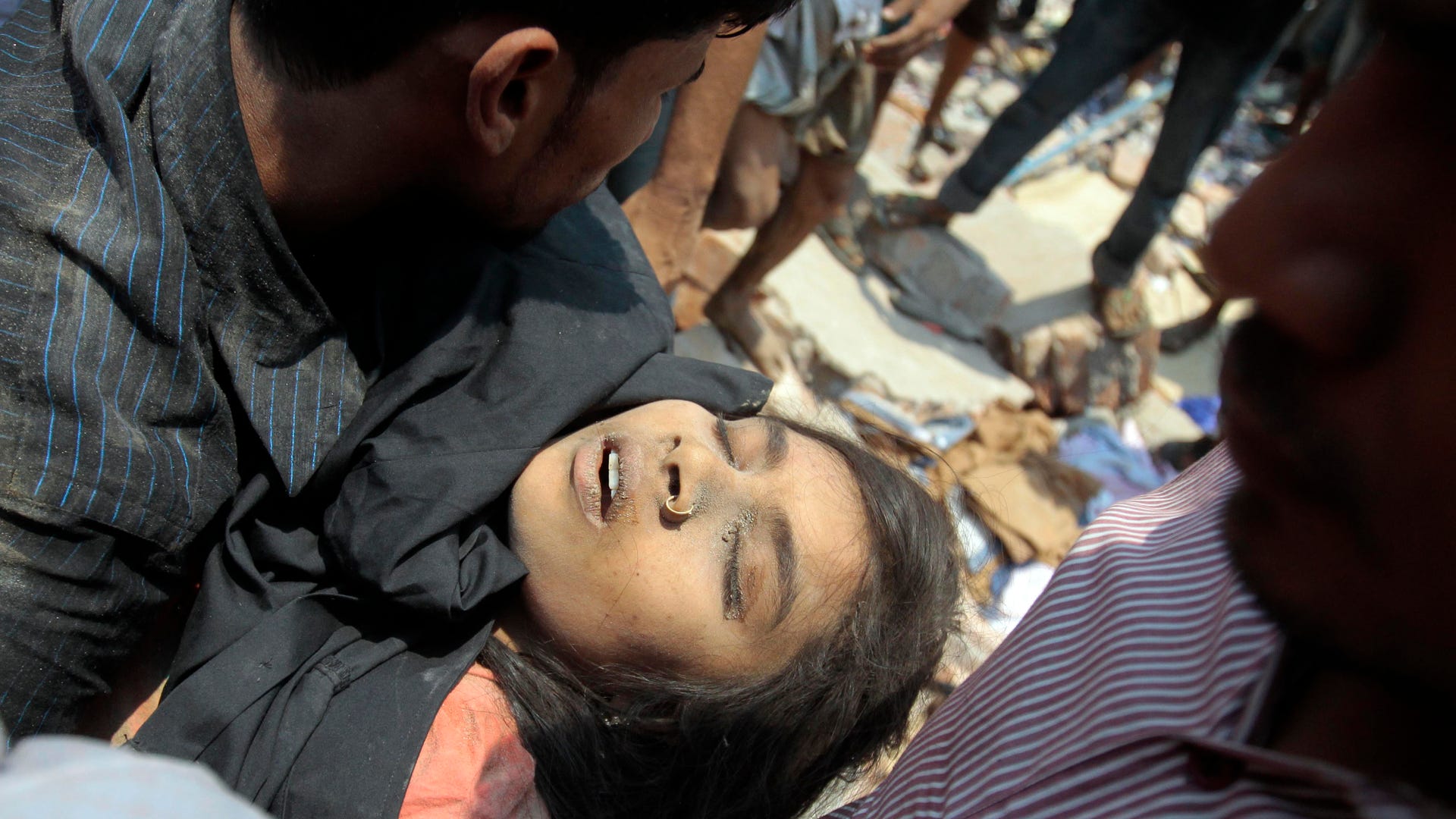 Bangladesh_Building_C_Angu__8_