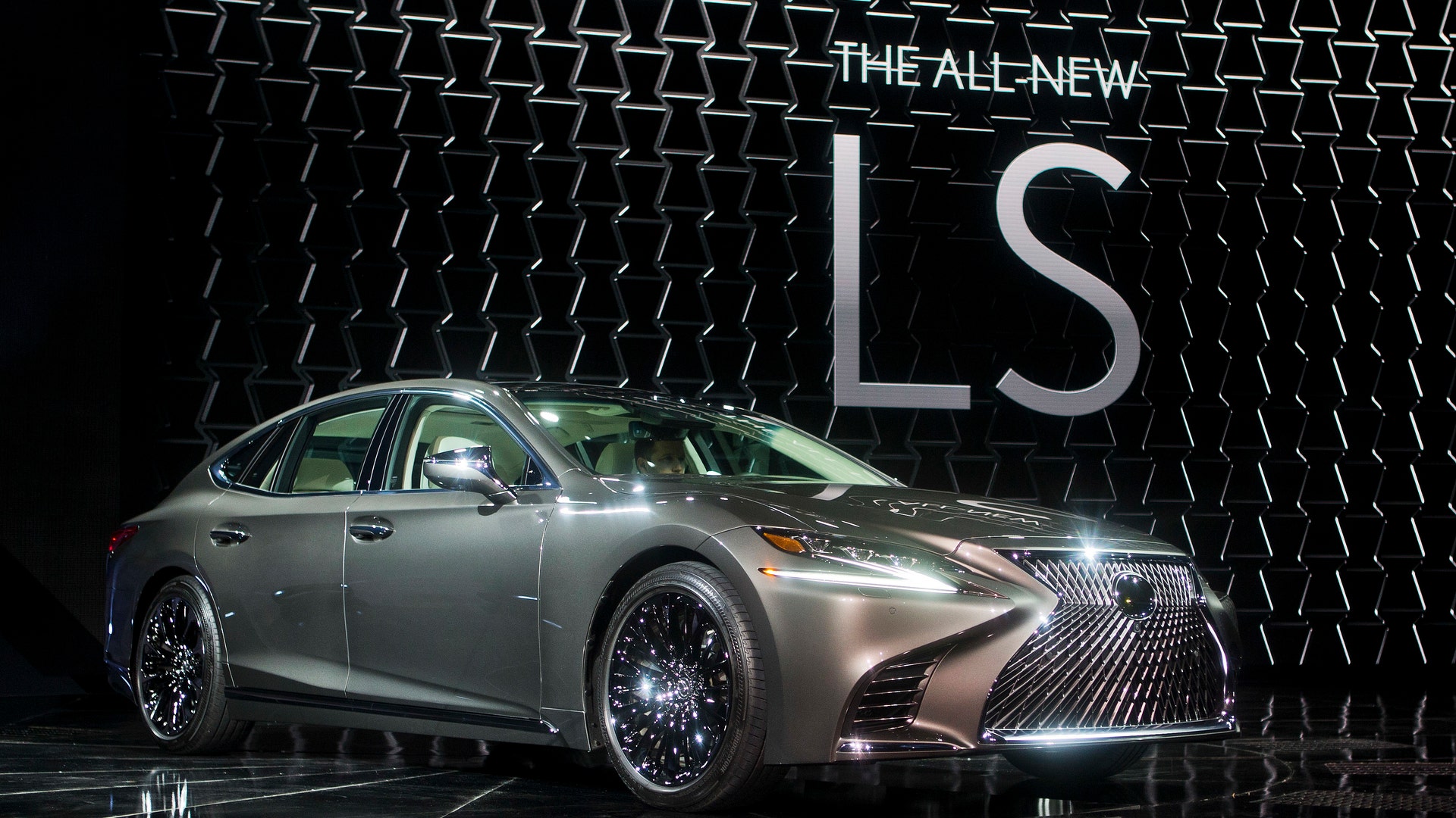 2018 Lexus LS