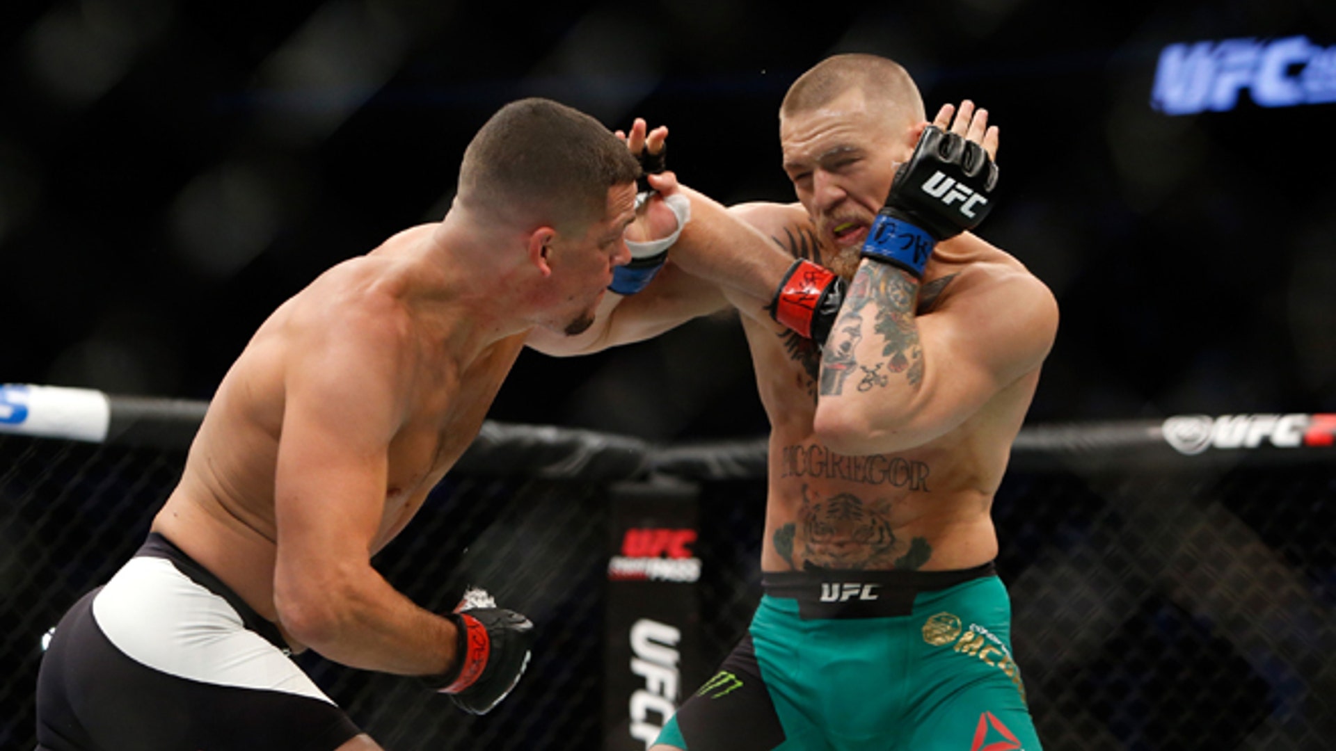 Diaz_McGregor_202_Latino3