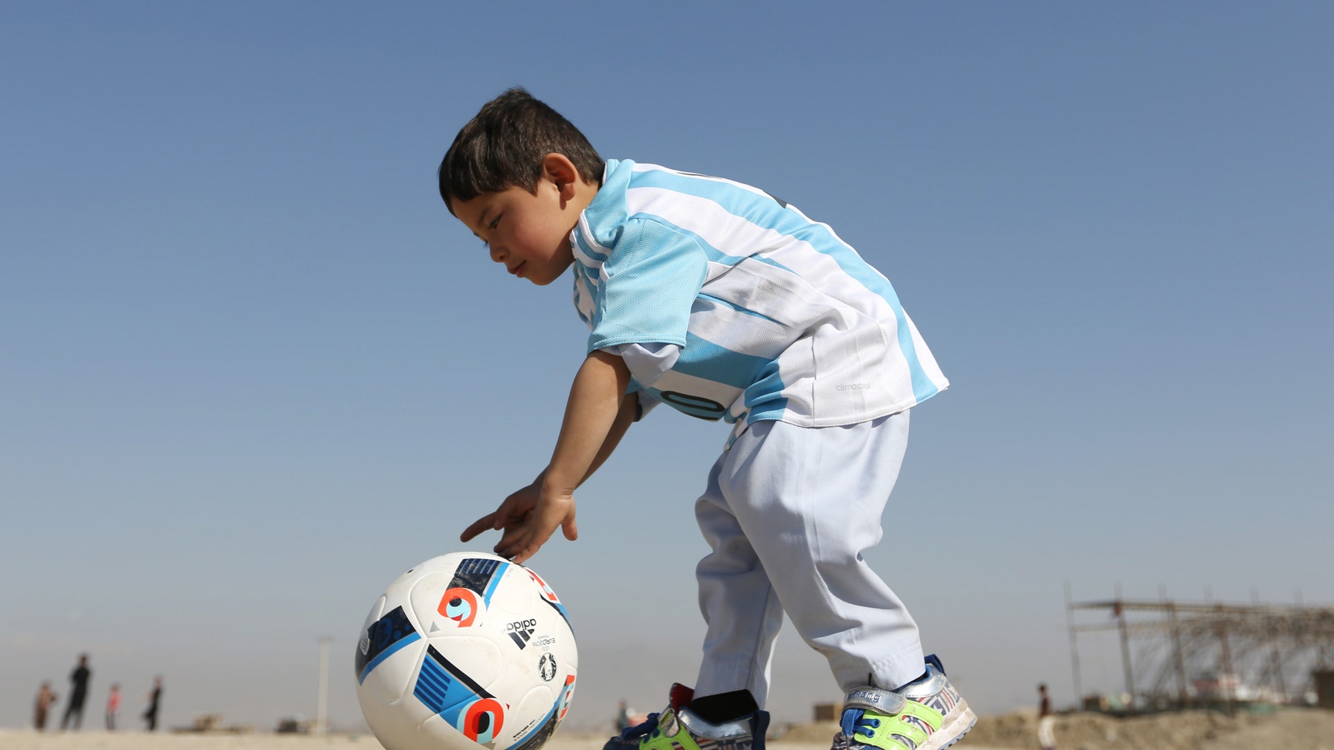 Afghanistan_Messi_Shi_Llen__6_