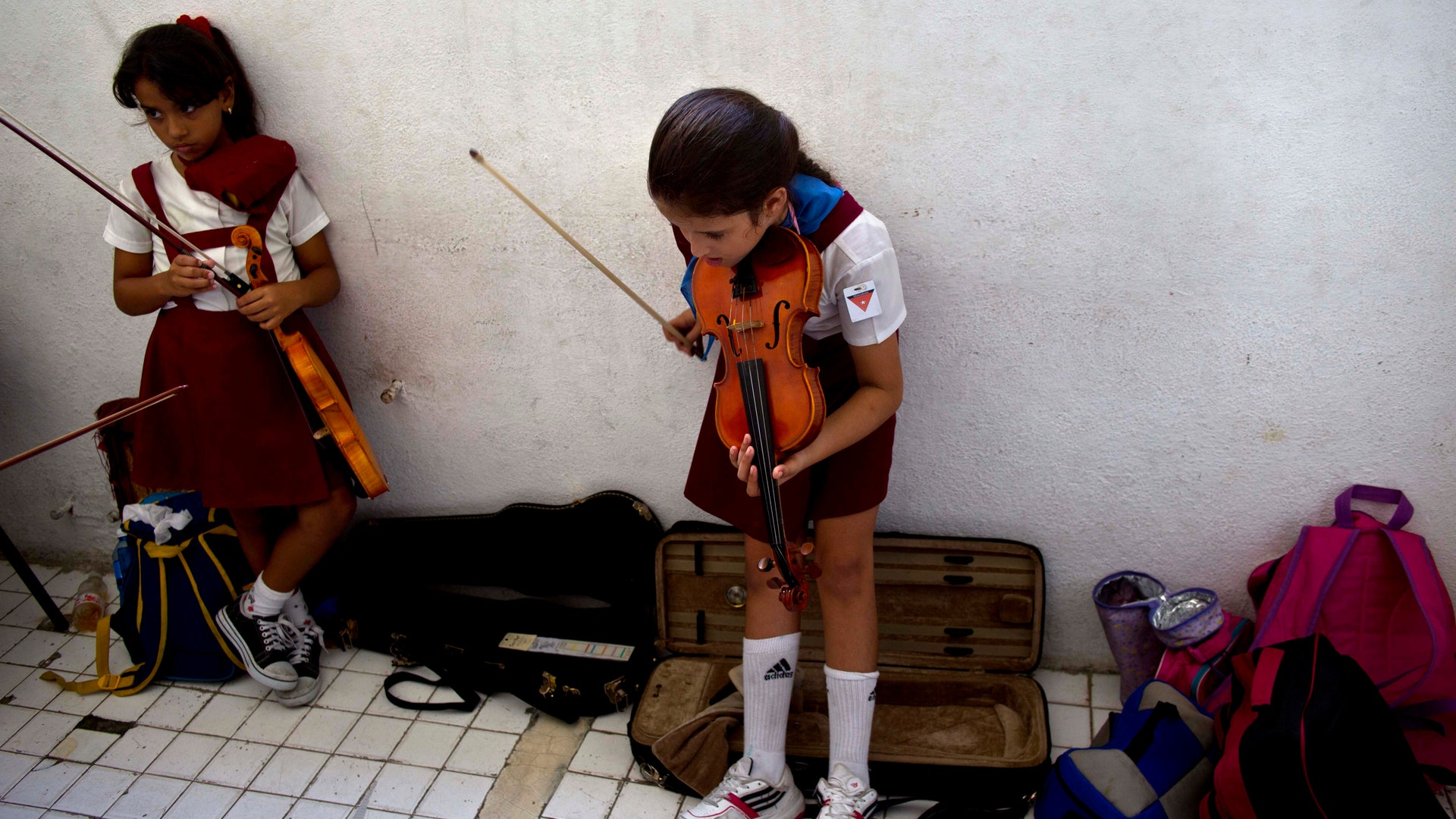 Cuba_Violin_Shortage__2_