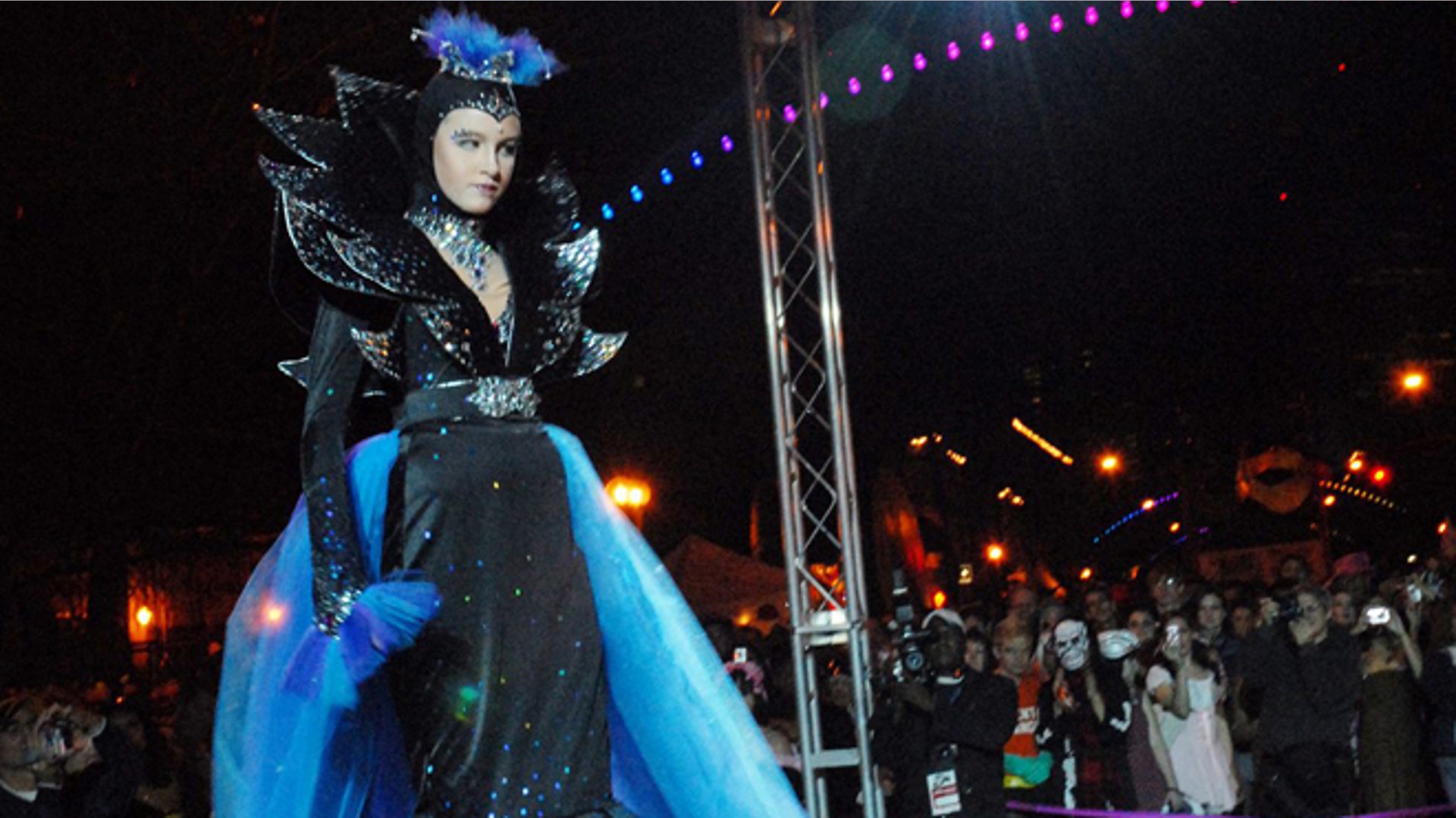 ball_Winter_QueenMark_Berger