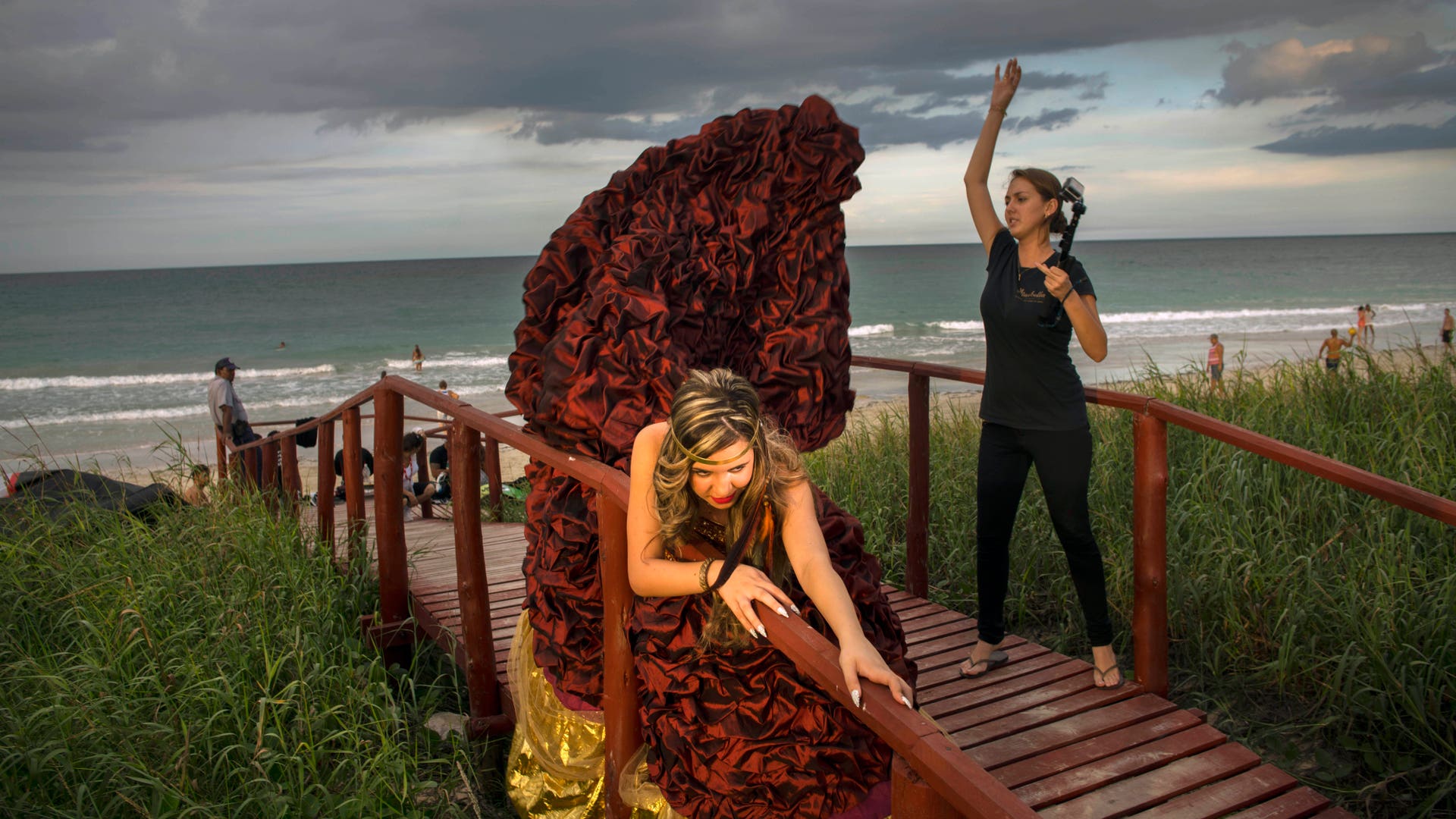 Cuba_Quinceaneras_Vros__9_