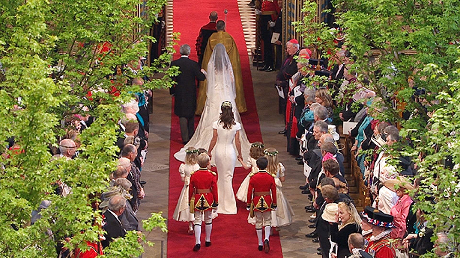 Royal Wedding Kate Procession up aisle
