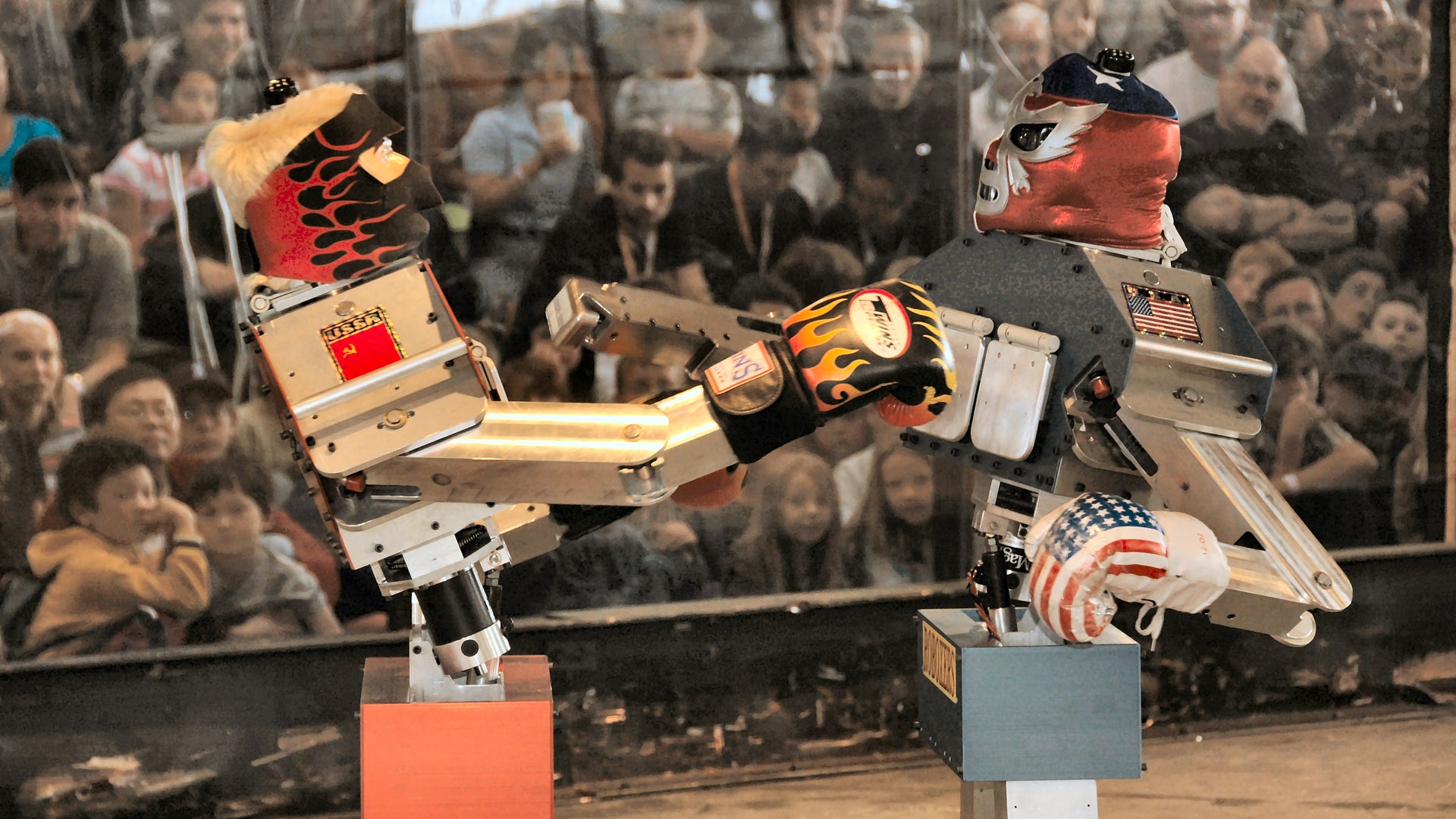 Битва роботов соревнования. Битва роботов. Боевой робот для соревнований. Бои роботов соревнования. Робототехника бои роботов.