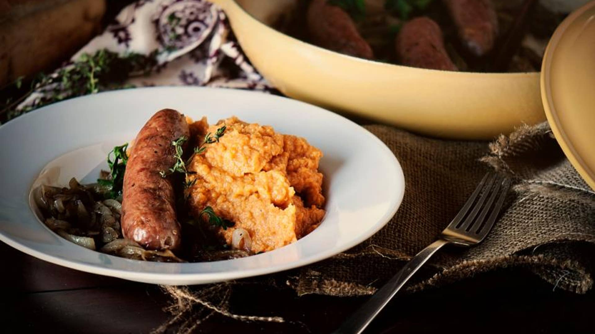 Braised Cola Onions and Sausage