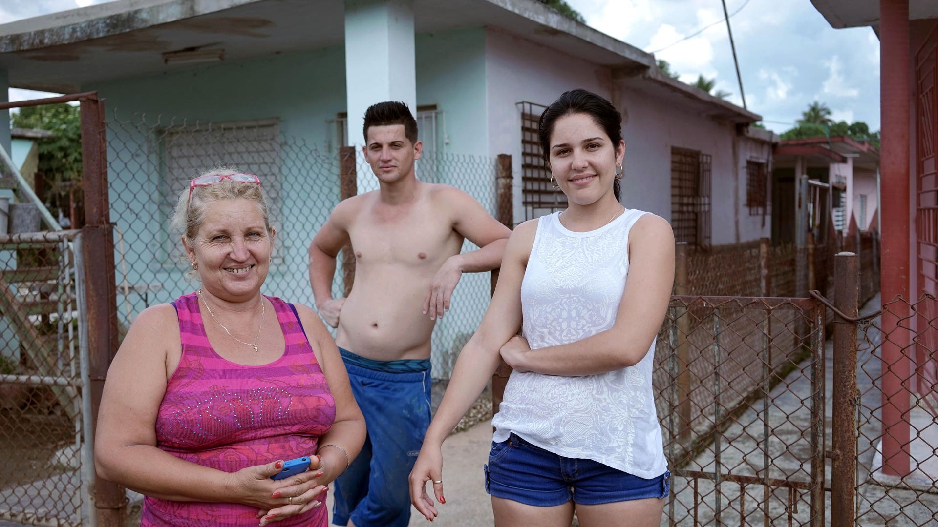 Cuba_Left_Behind_Llen__3_