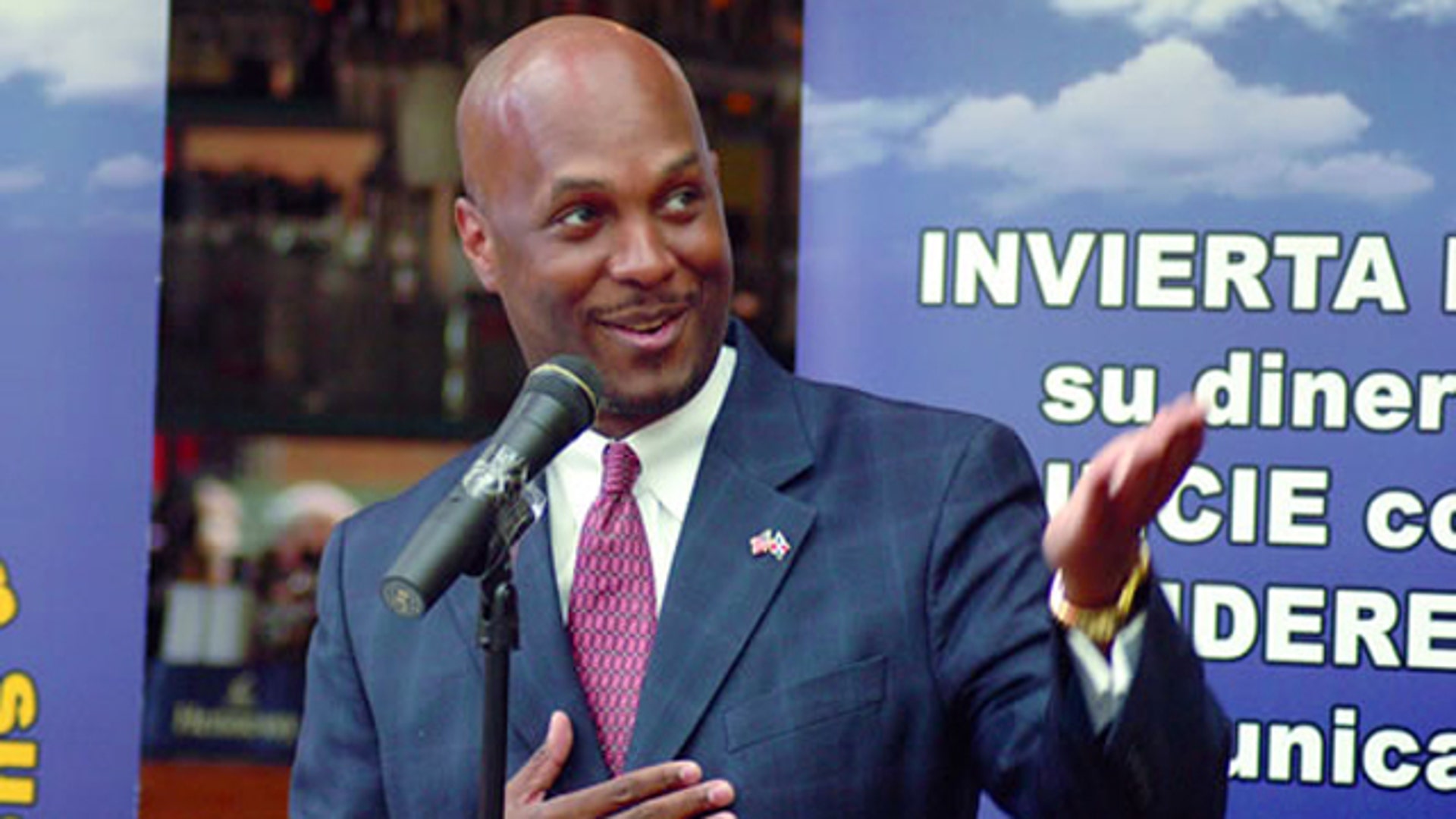 Cid Wilson delivering keynote address Eleven.jpg