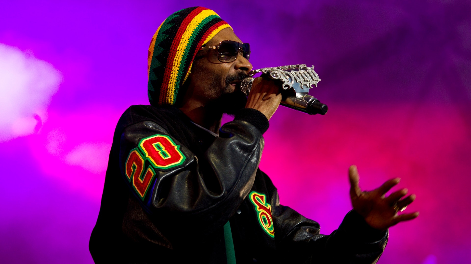 Snoop Dogg- Left-Leaner