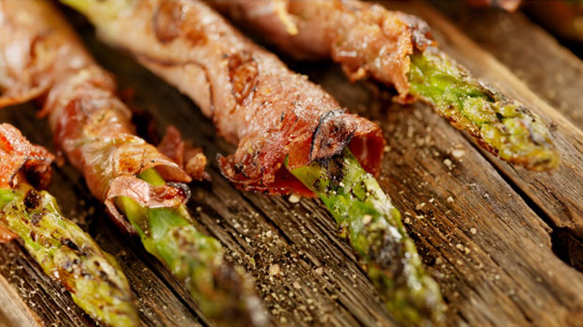 asparagus_and_prosciutto_istockphoto