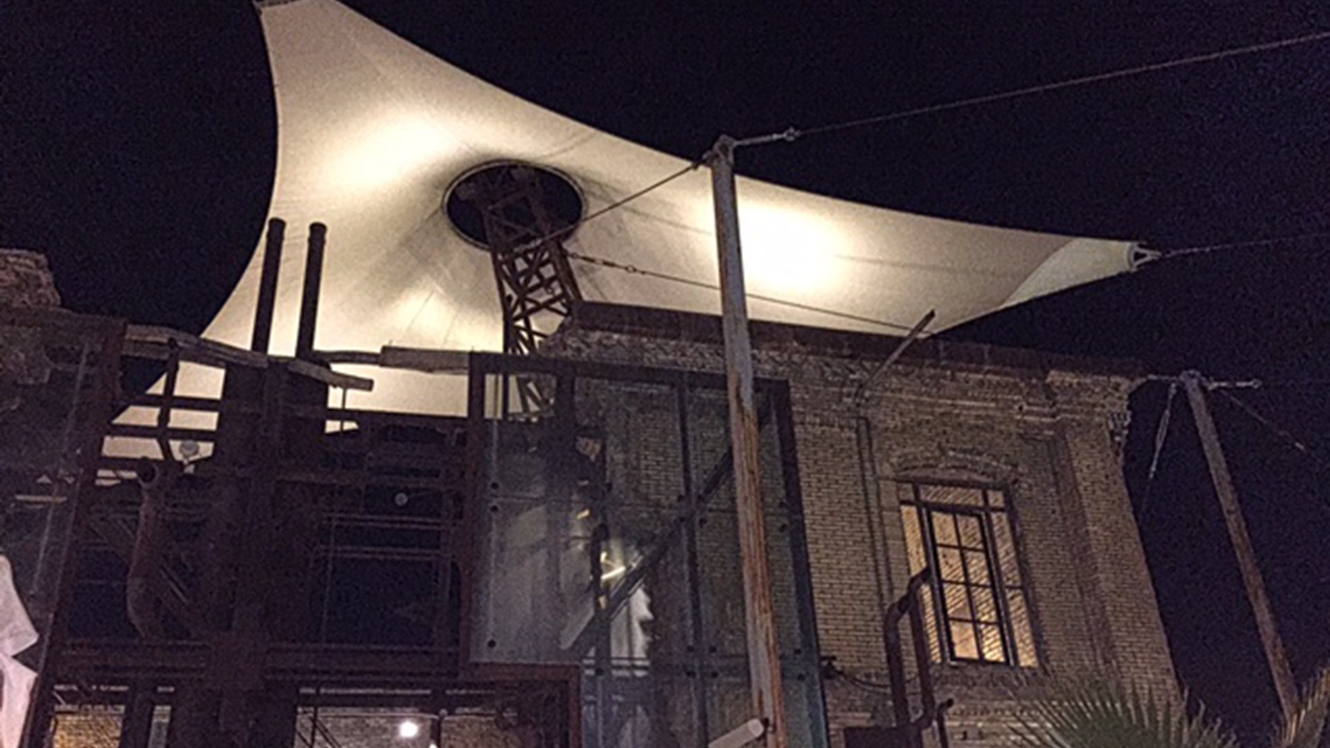 Popular art and tea house near the Hafez tomb in Shiraz