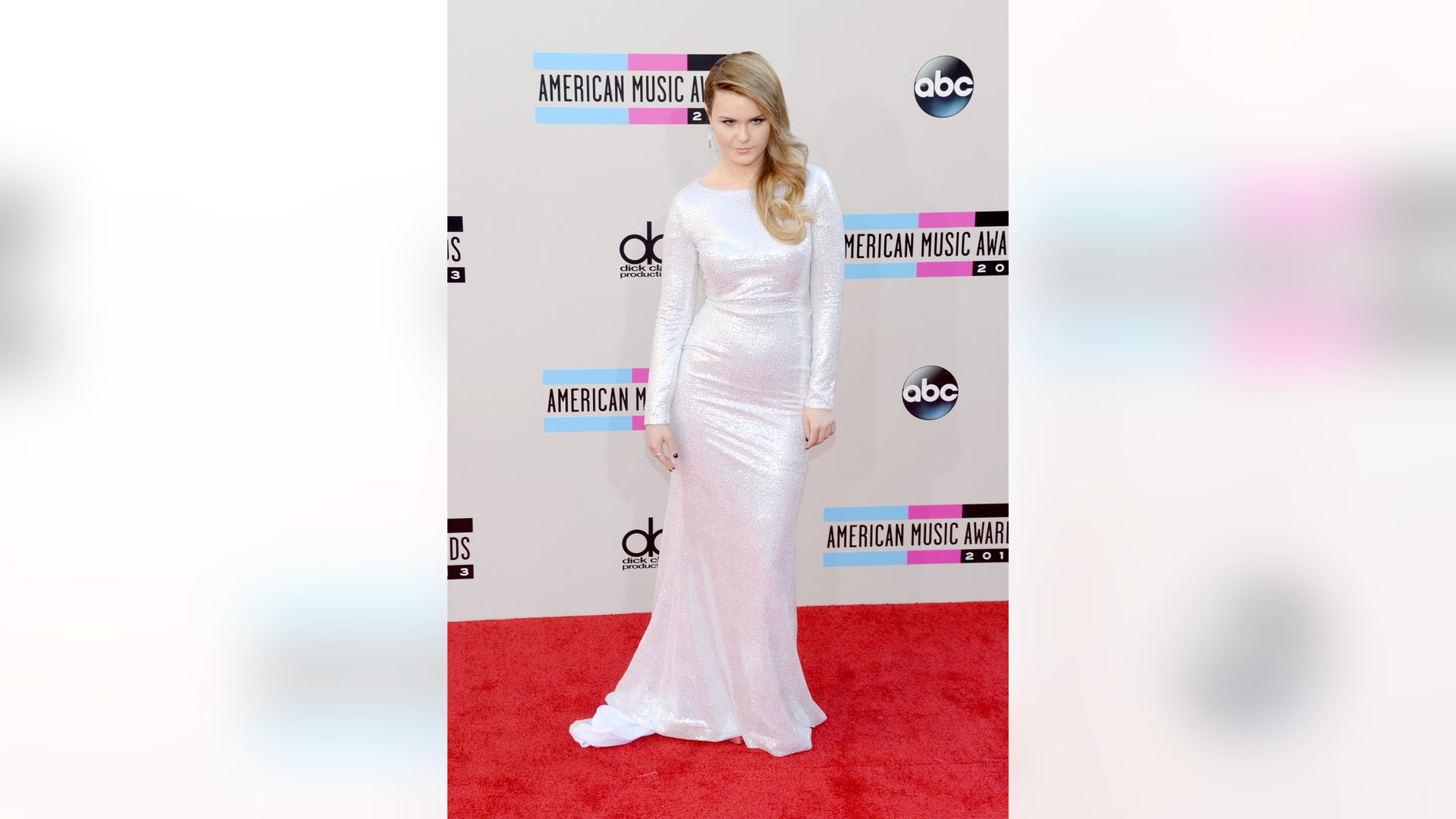 Ashlee_Keating_AMA_Red_Carpet