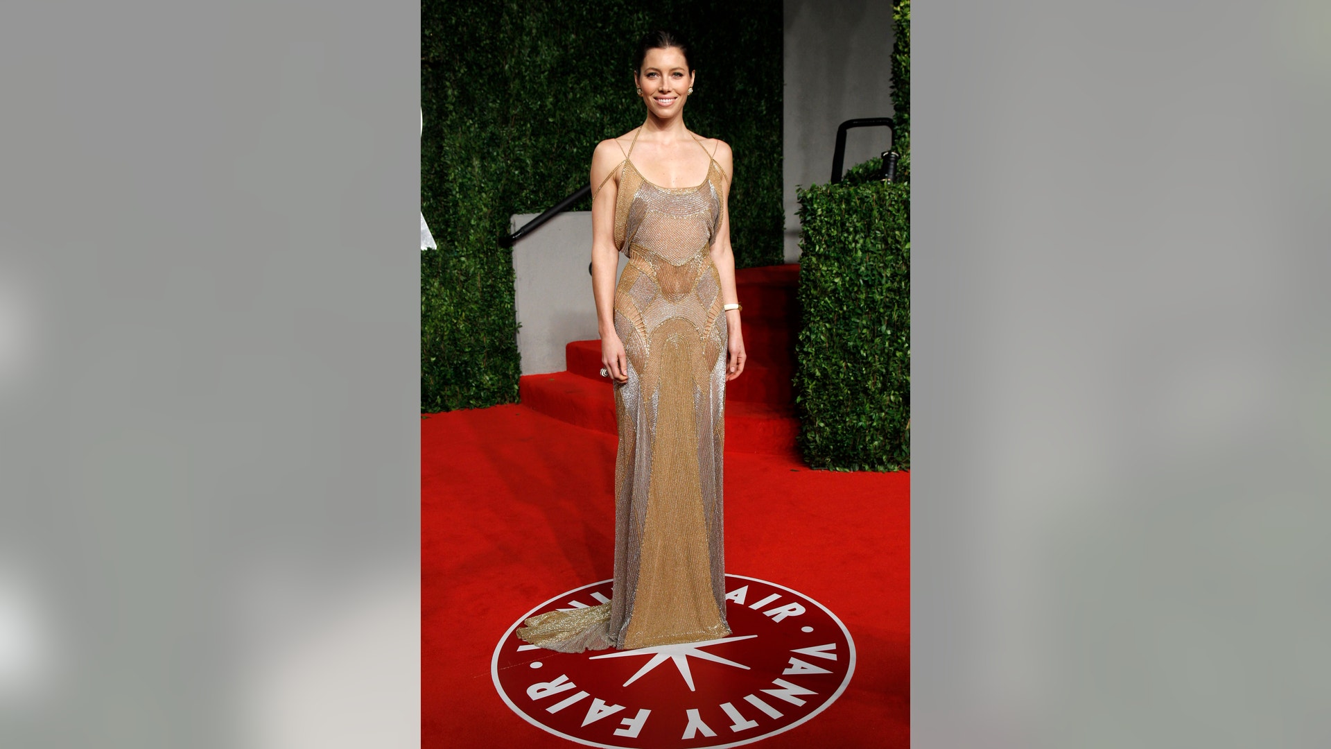 Jessica_Biel_2011_Oscars