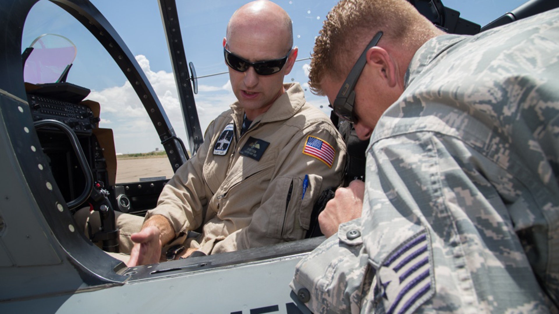 Flight test pilot Stu Rogerson descibes emergency shutdown procedures at Holloman AFB. 