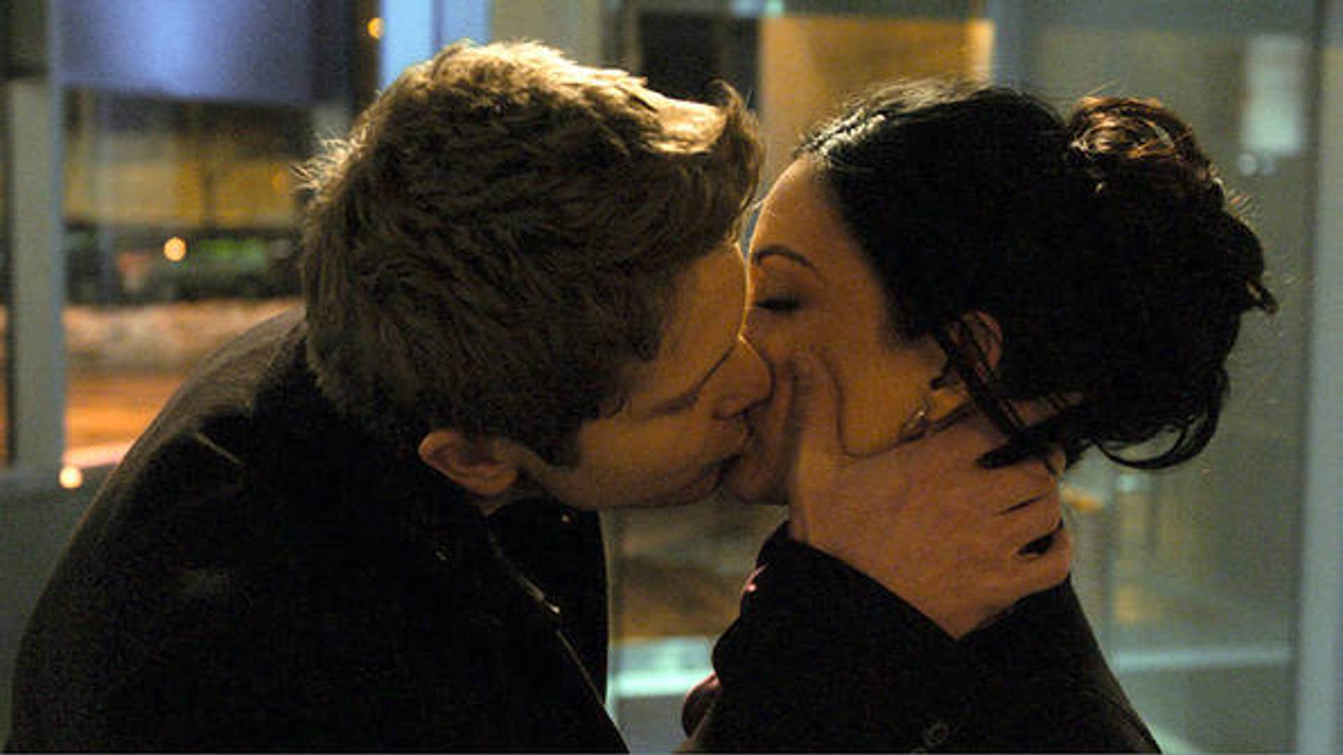 carrie_and_kalinda_good_wife