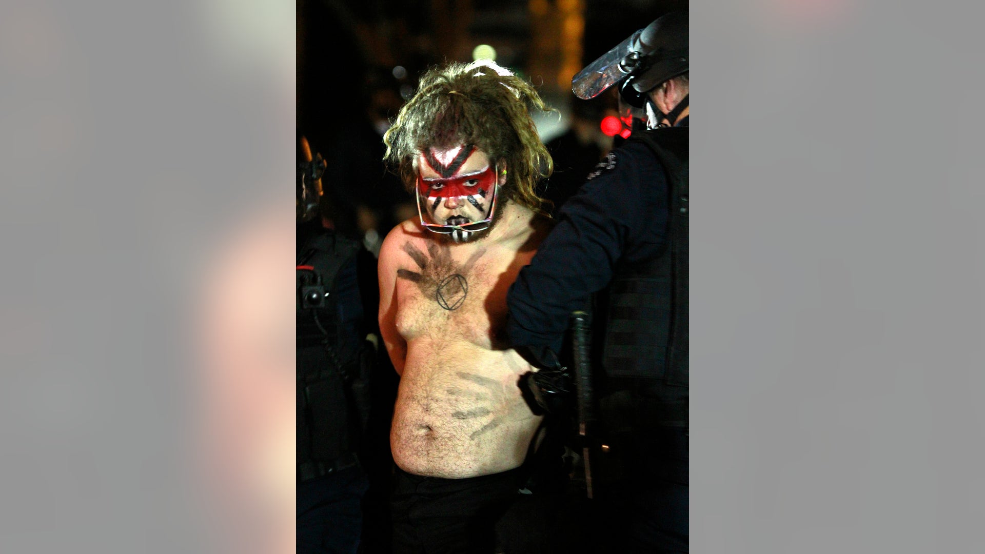 officers_arrest_an_Occupy