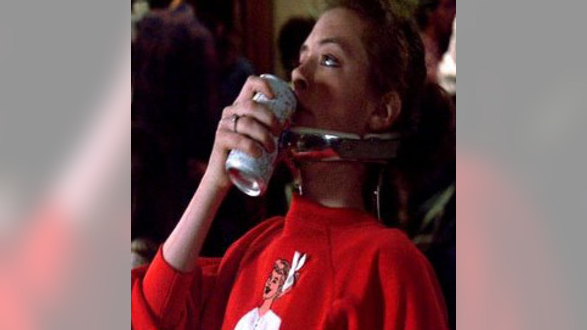 Joan_Cusack_in_Sixteen_Candles