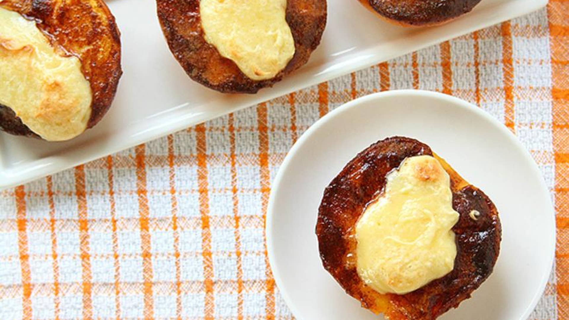 Cheesecake-Stuffed Peaches