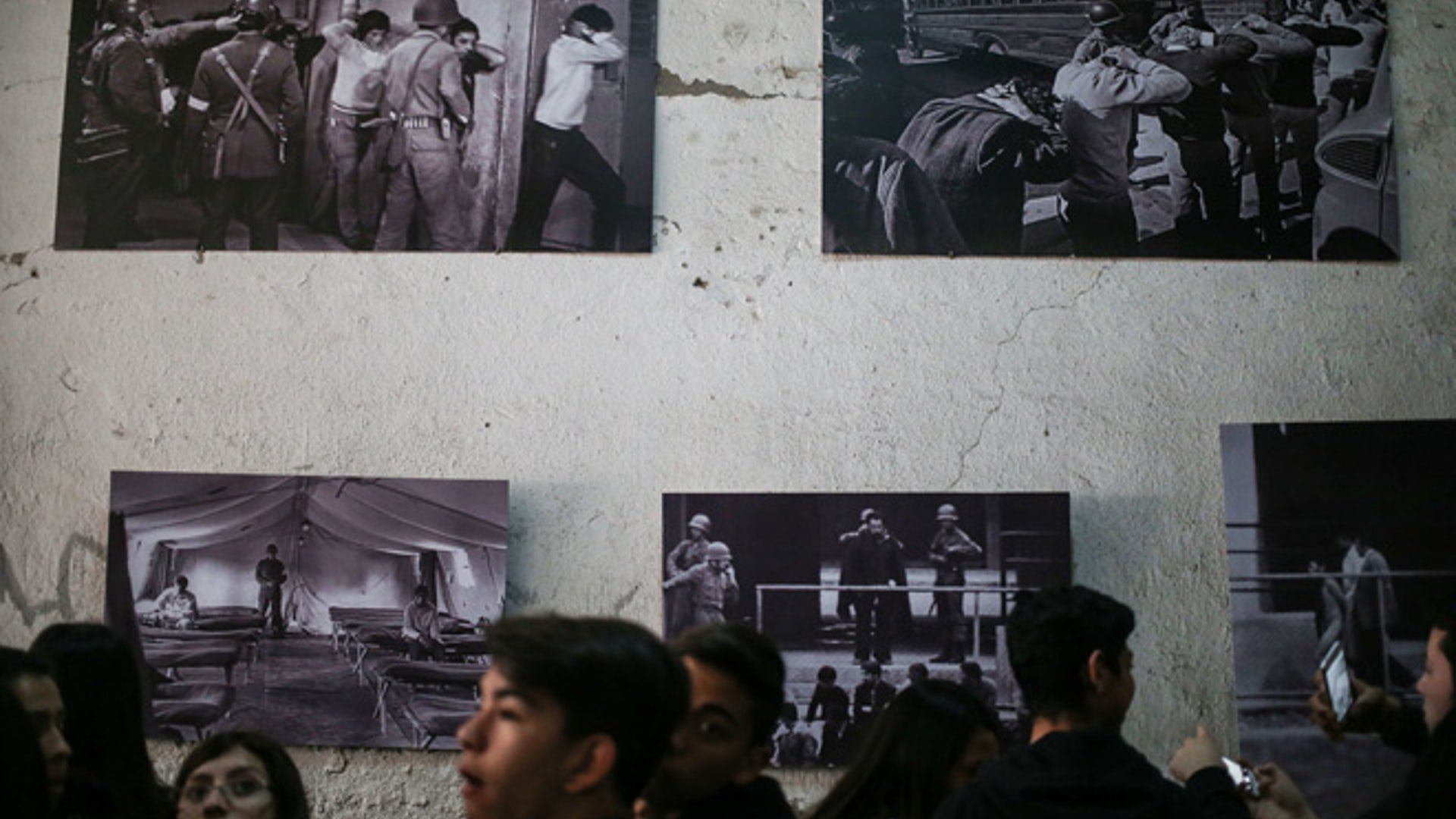 chile_dancing_alone__8_