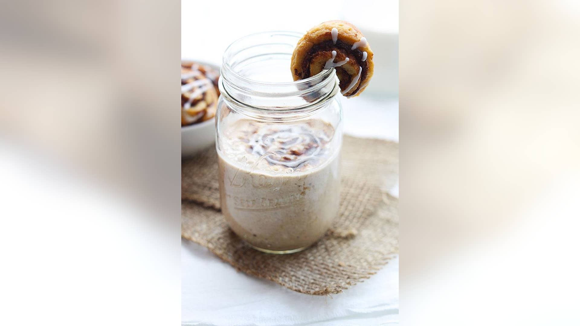 Cinnamon Roll Overnight Oats