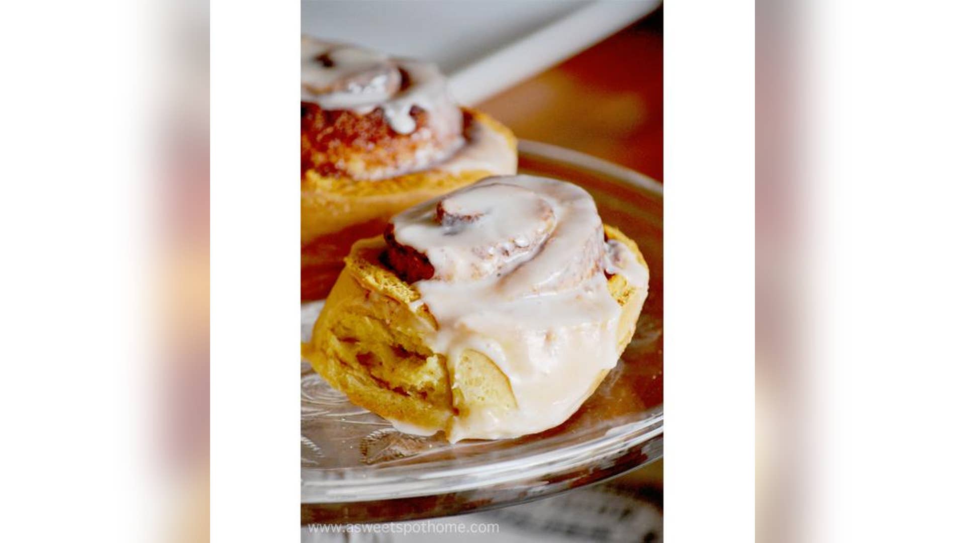 Cinnamon Rolls with Churro Caramel Icing