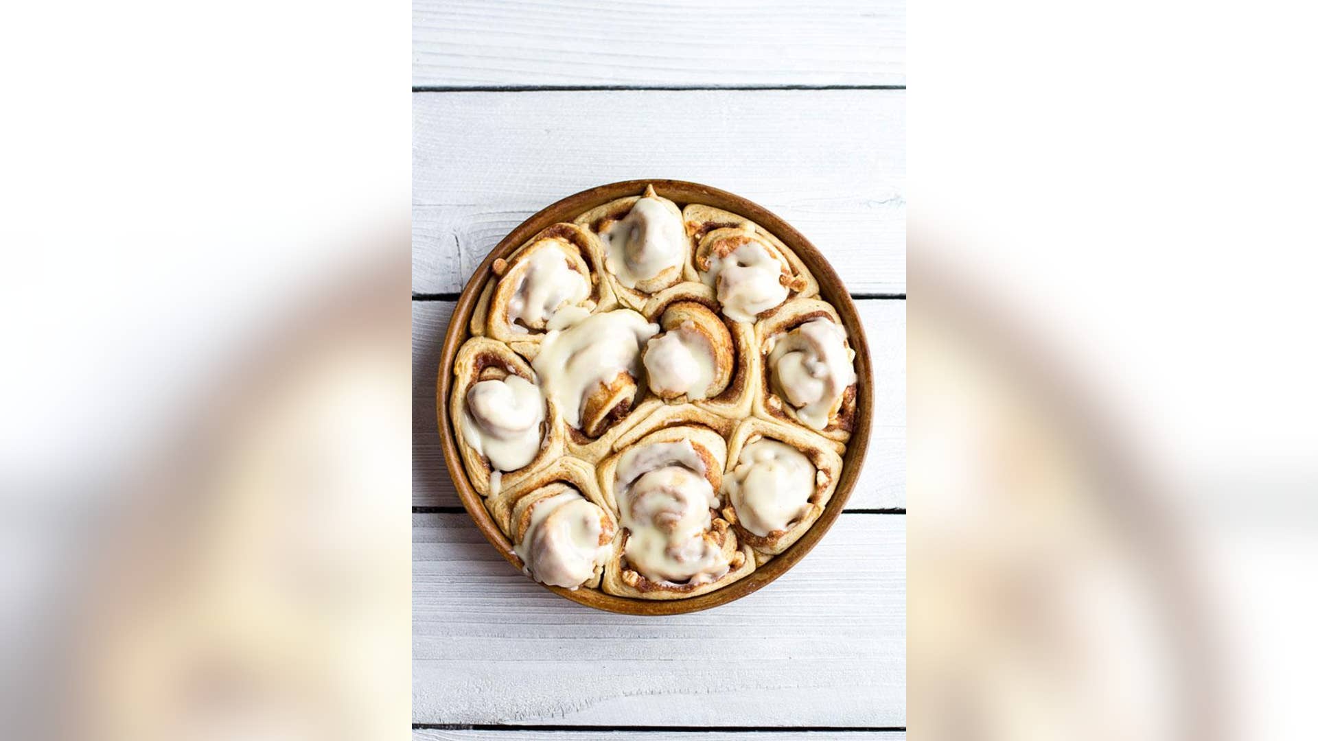 Eggnog Cinnamon Rolls