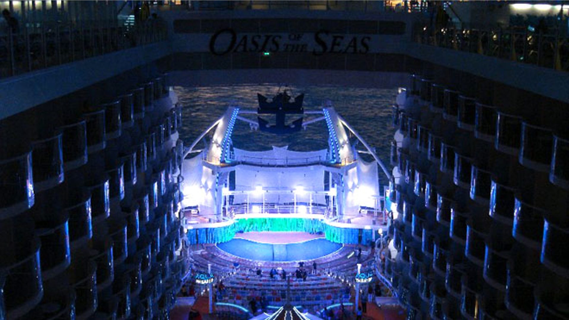 cruise_aquatheaternightOASIS