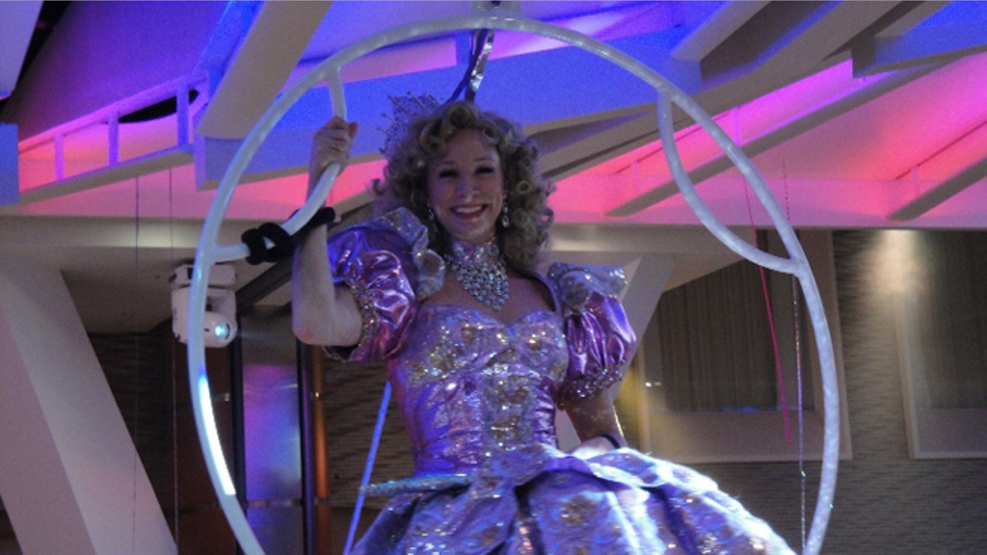 cruise_paradecharacteroasis