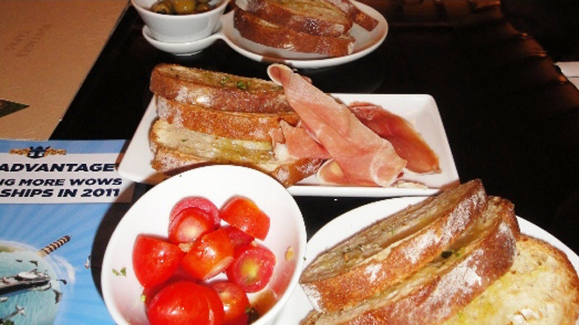 cruise_winetastingtapasOasis