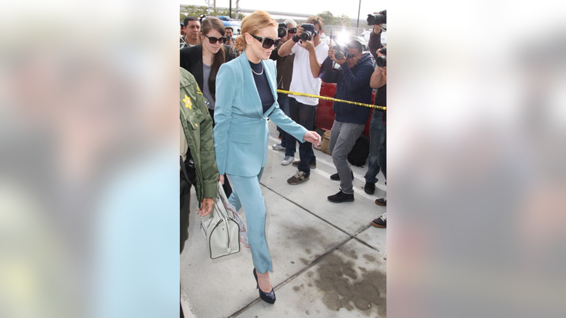 lindsay_full_length_court