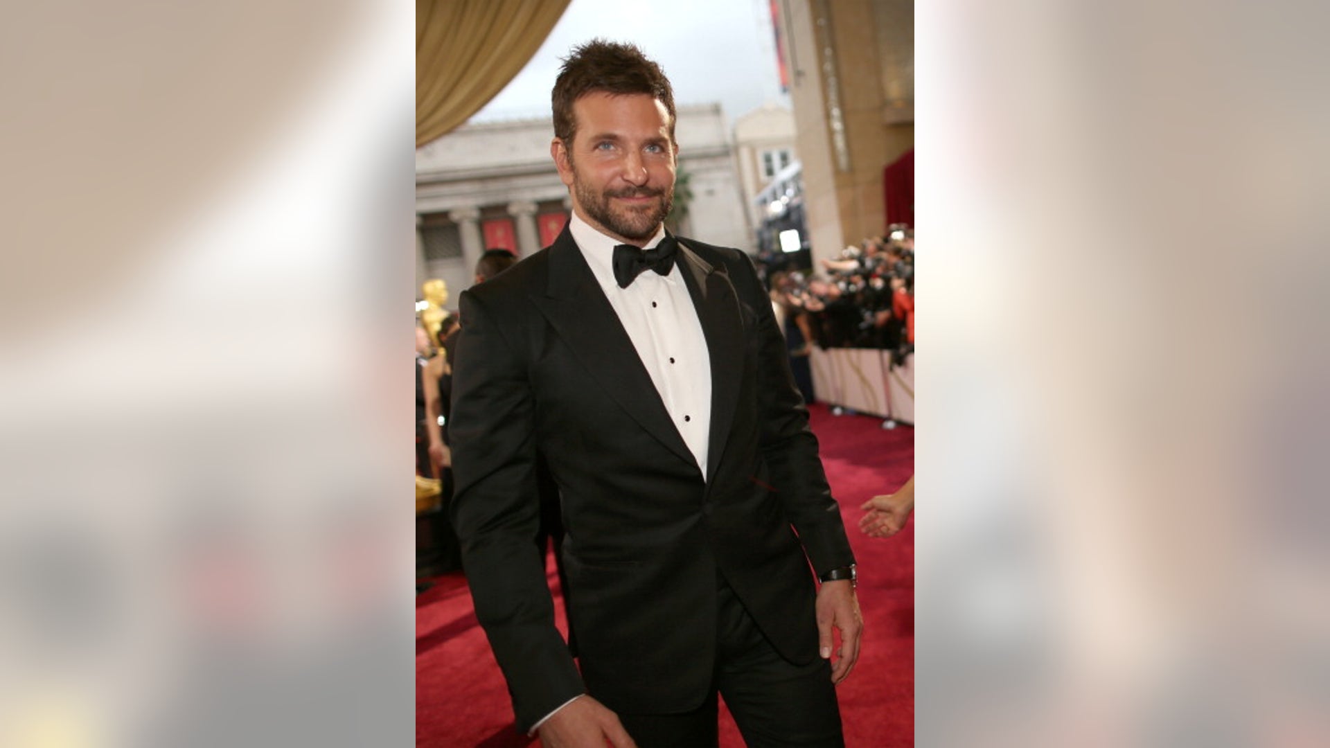 Bradley_Cooper_96th_Oscars_Red_Carpet