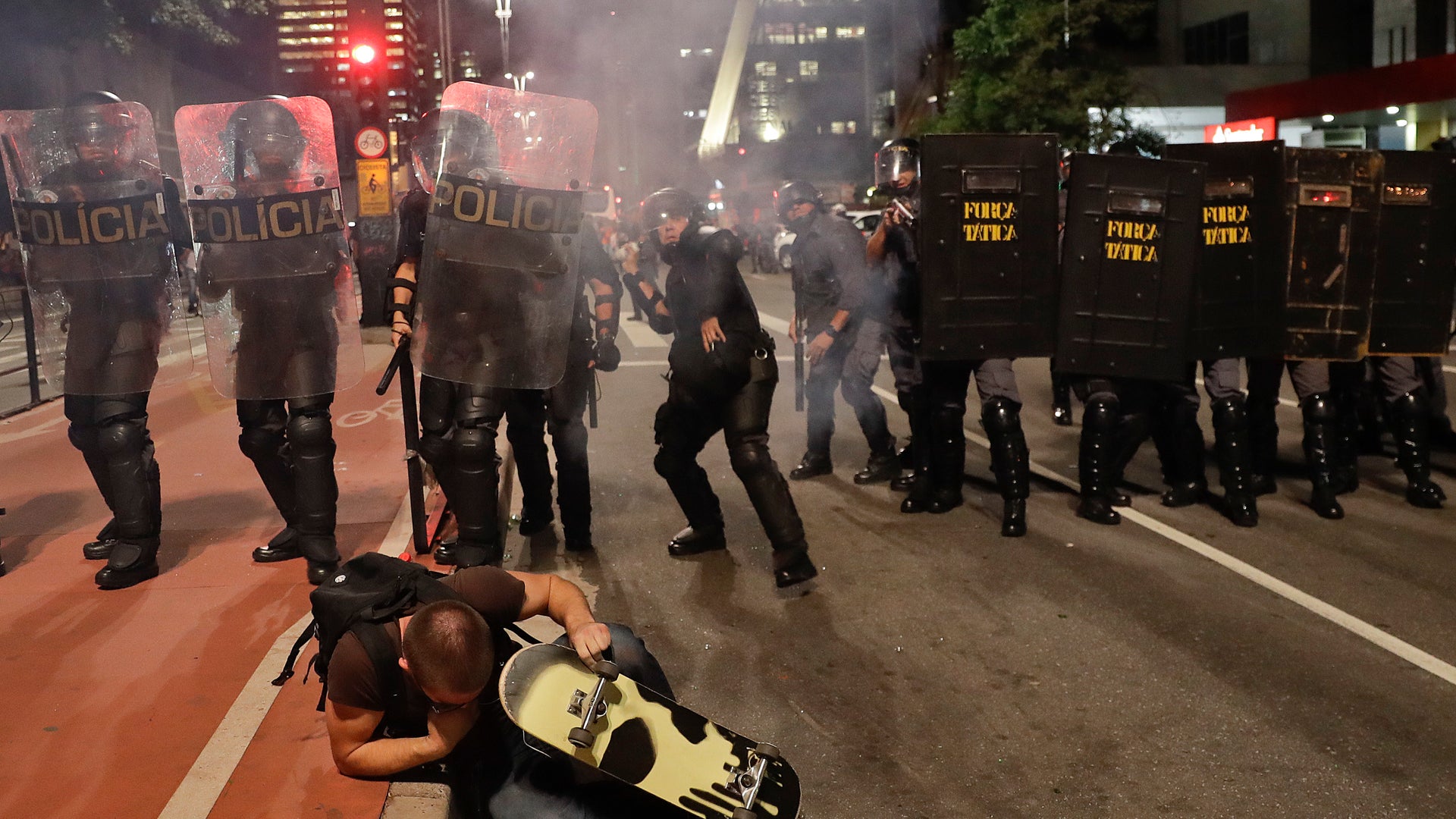 Brazil_Political_Cris_Vros__3_